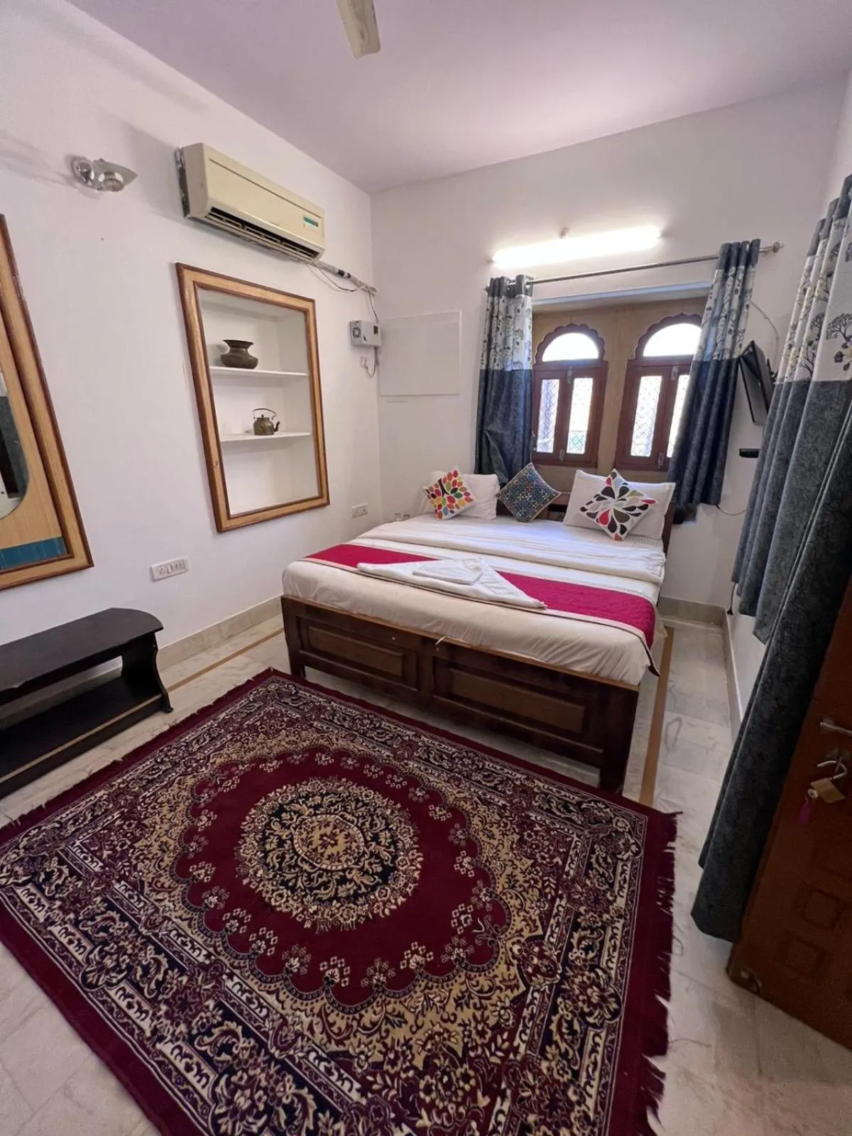 Bed in Golden villa