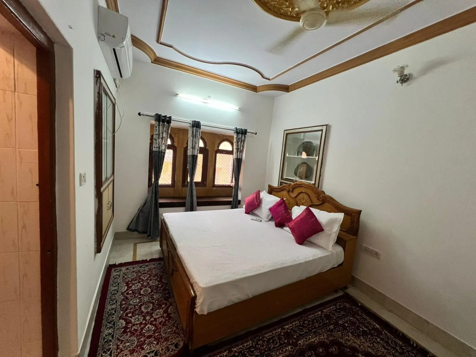 Bed in Golden villa