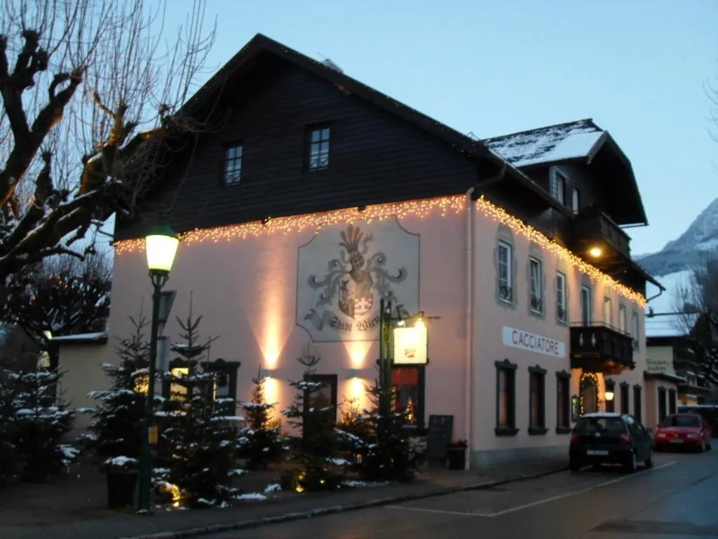 Facade/entrance in Hotel YOUHEY am Wolfgangsee