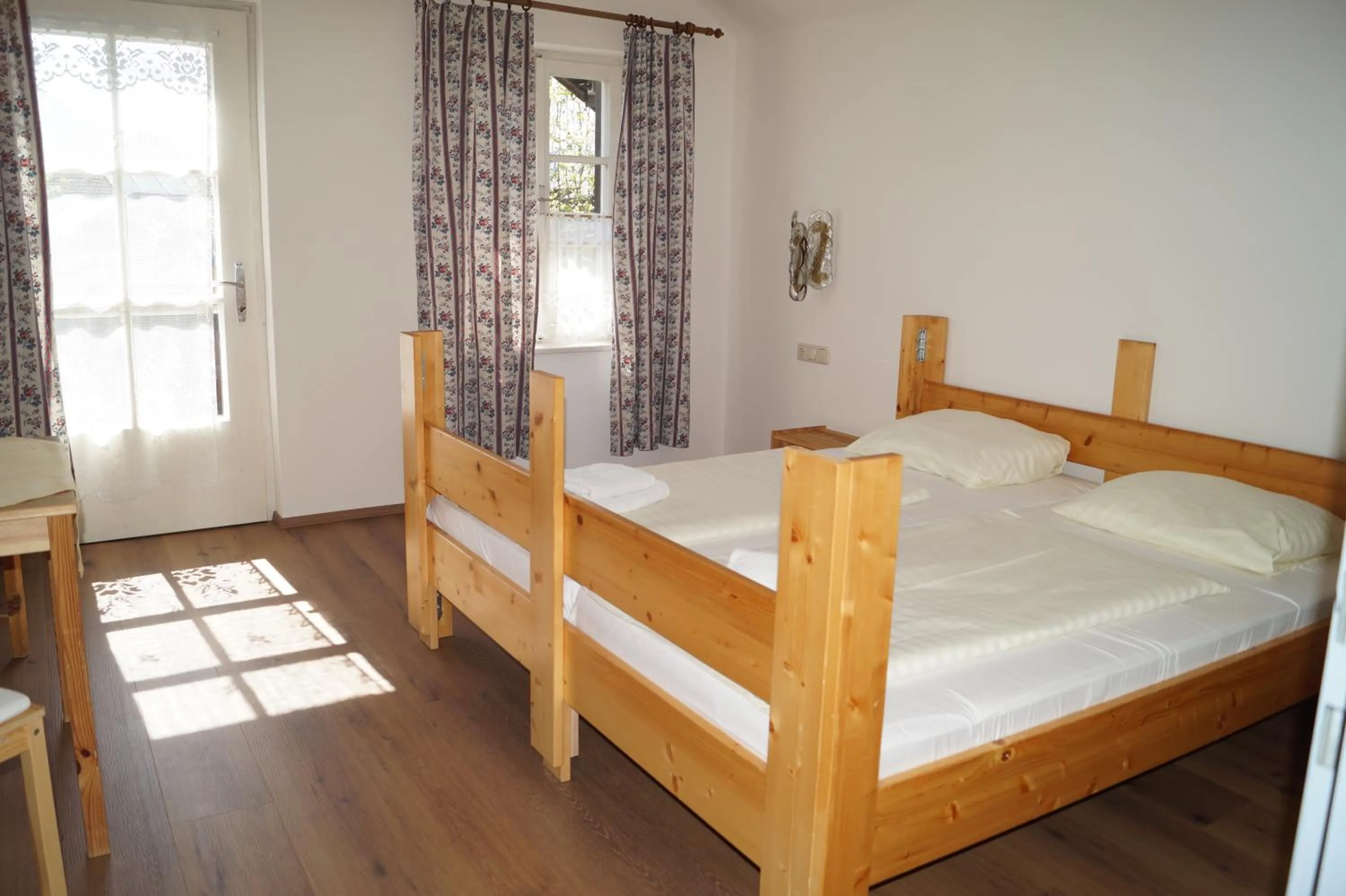 Bed in Hotel YOUHEY am Wolfgangsee