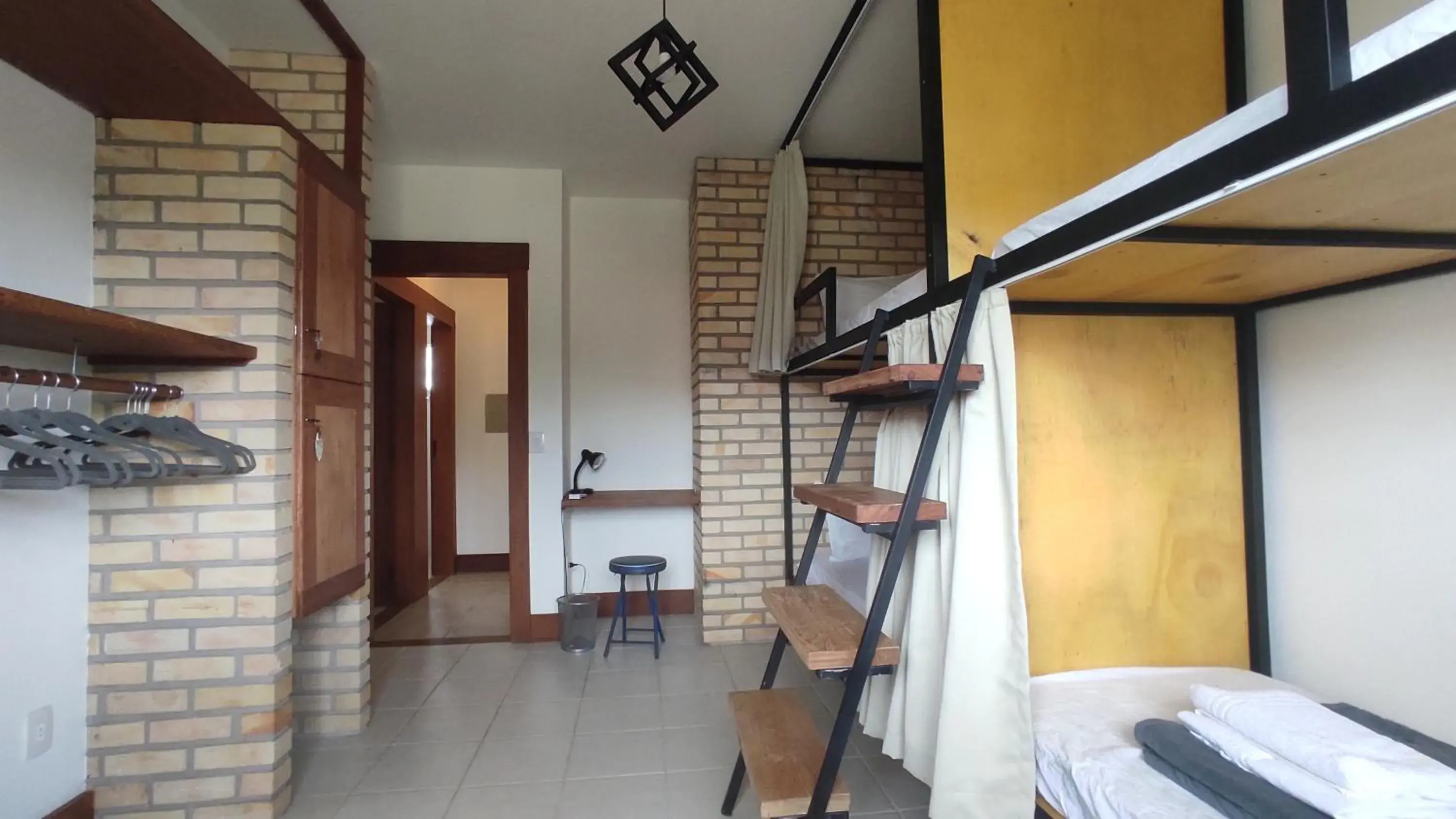 Bed in 4-Bed Mixed Dormitory Room in Patz Houz Hostel Bed in 4-Bed Mixed Dormitory Room in Patz Houz Hostel