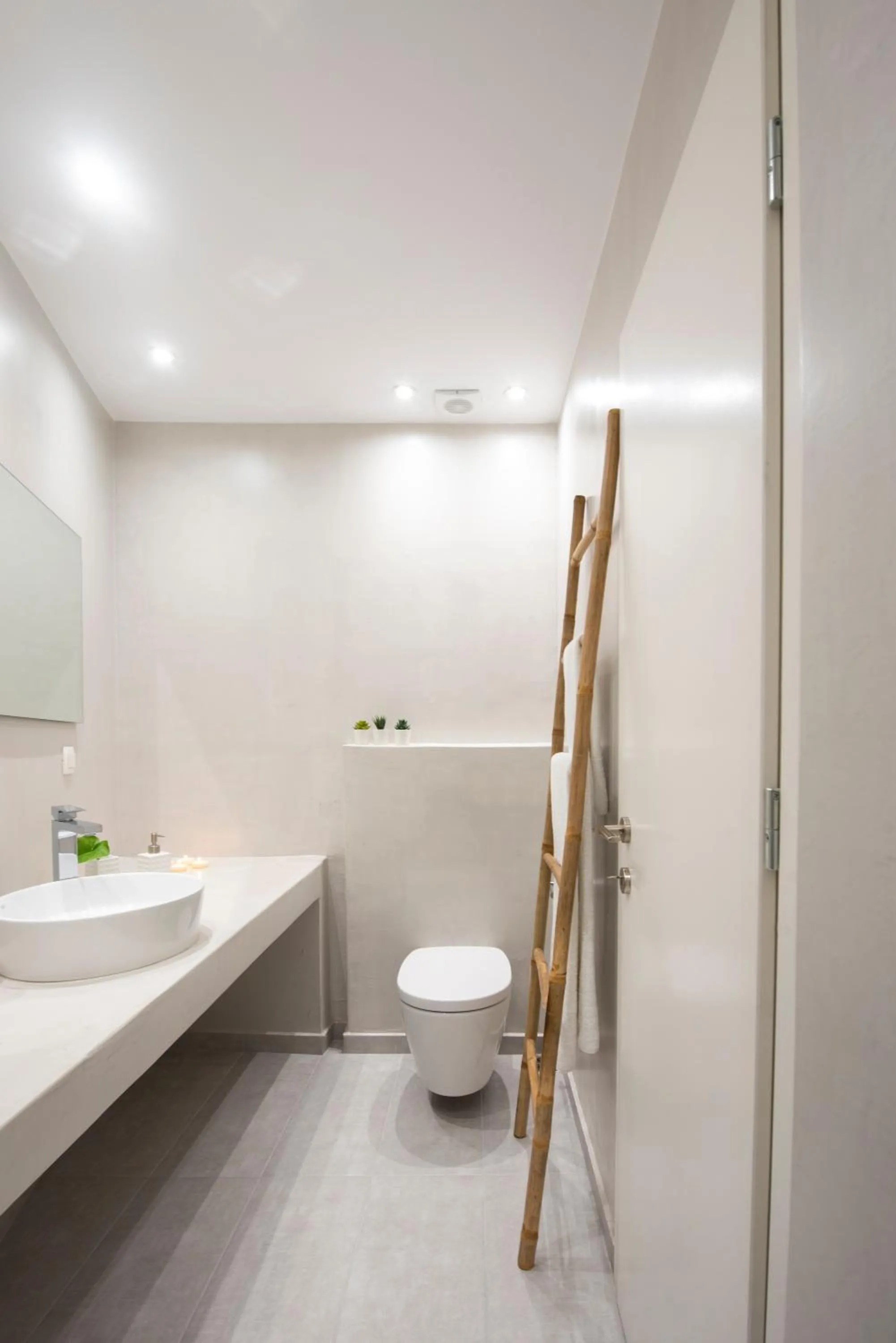 Toilet in White Orchid Suites