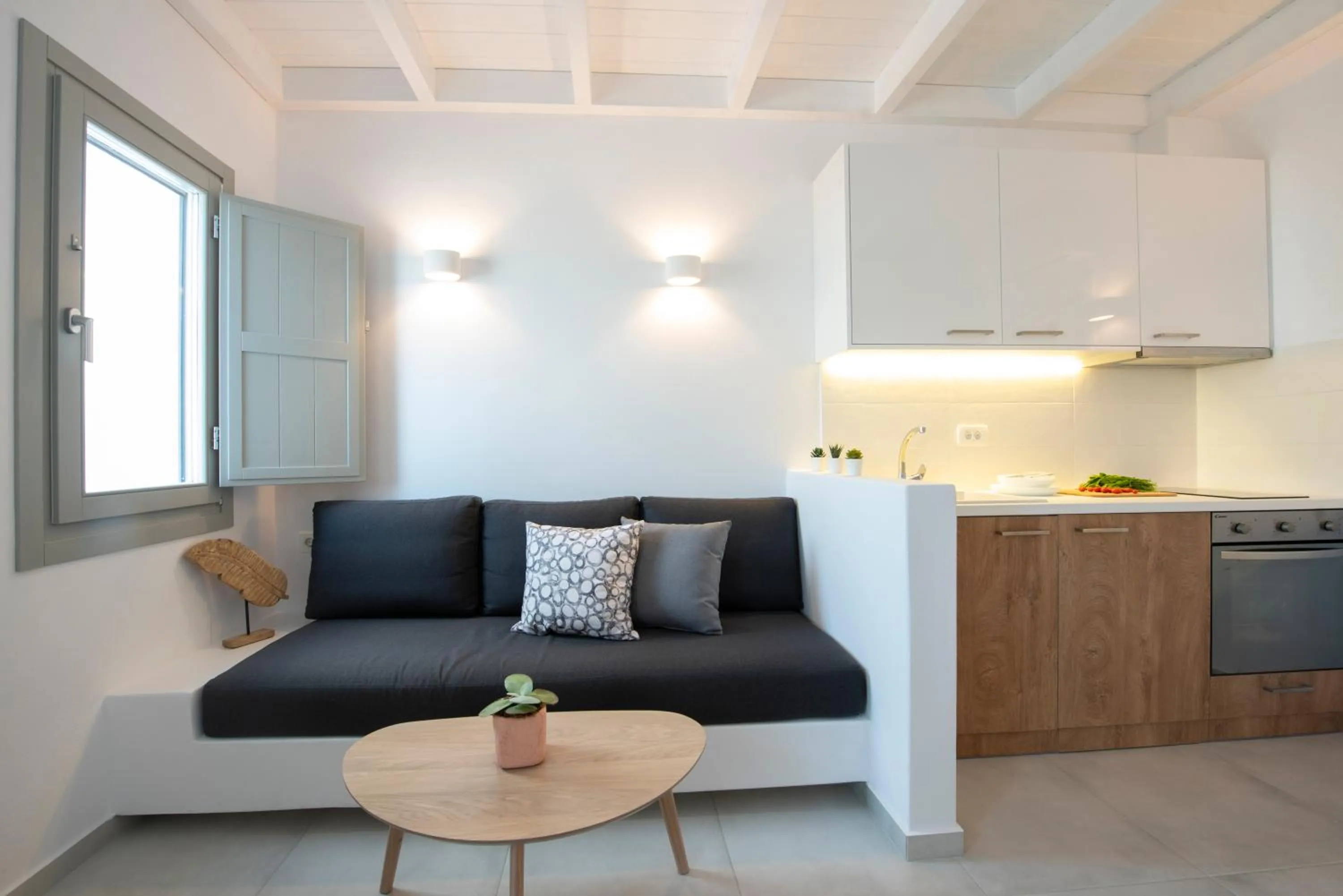 Kitchen or kitchenette in White Orchid Suites