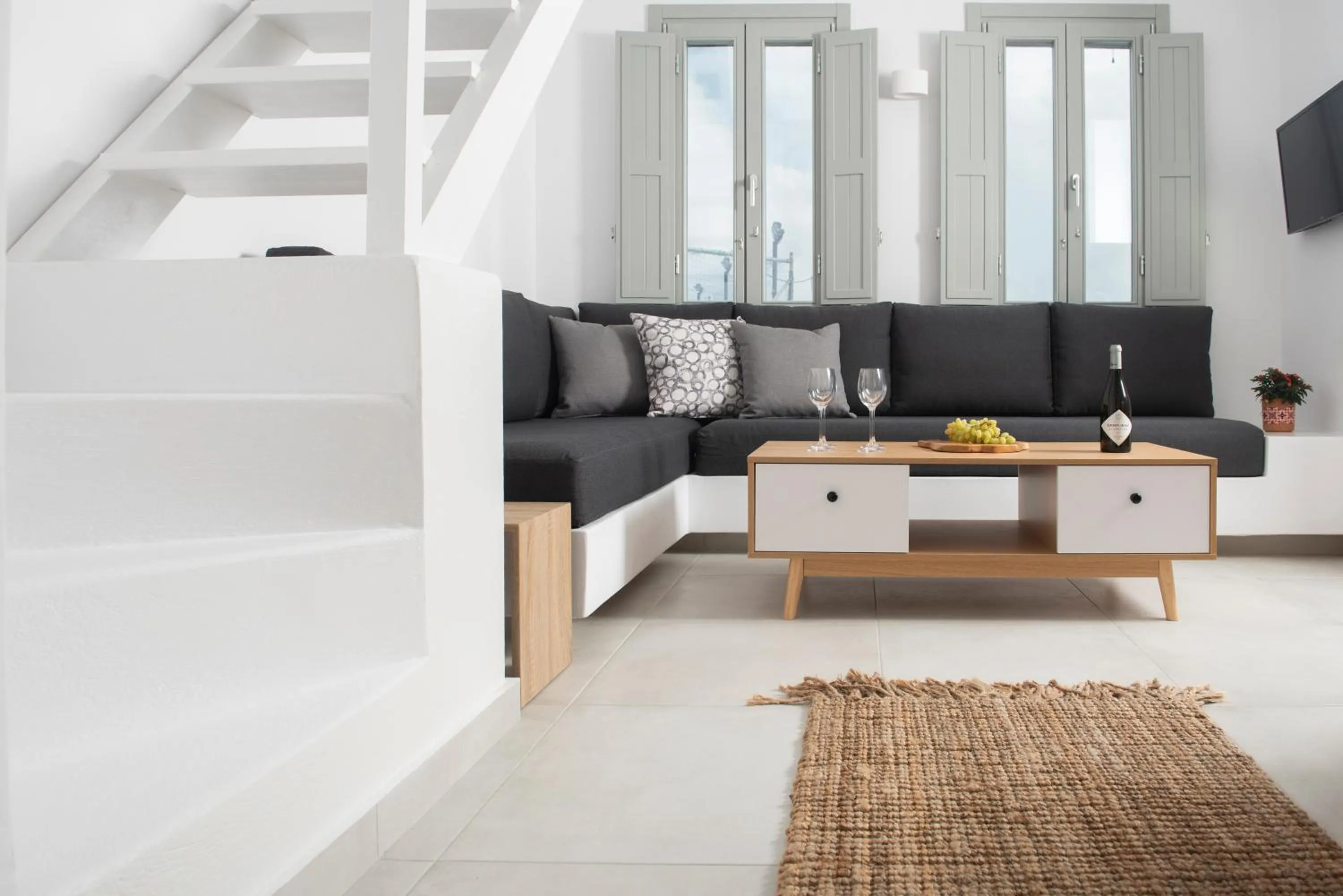 TV and multimedia in White Orchid Suites