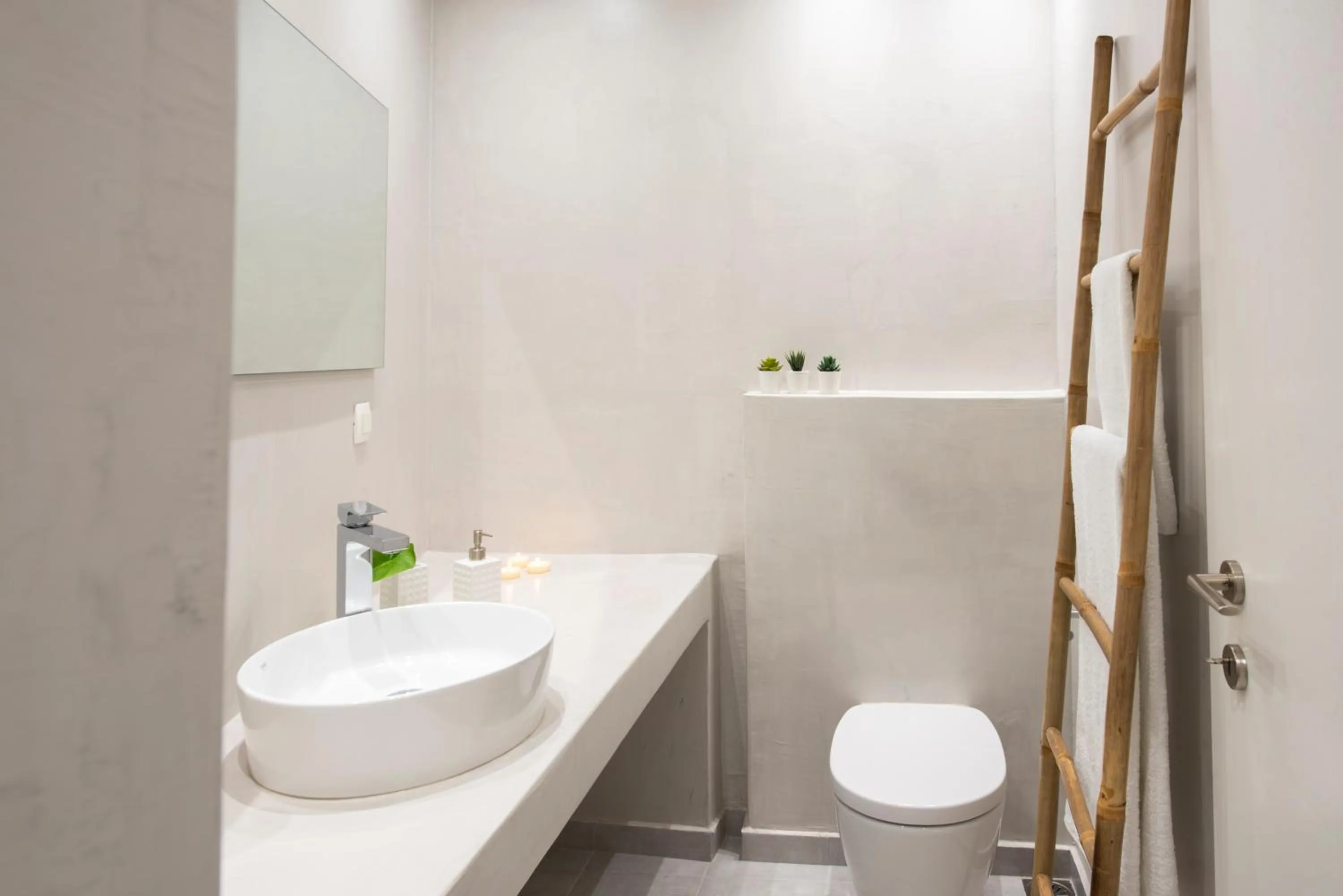 Toilet in White Orchid Suites