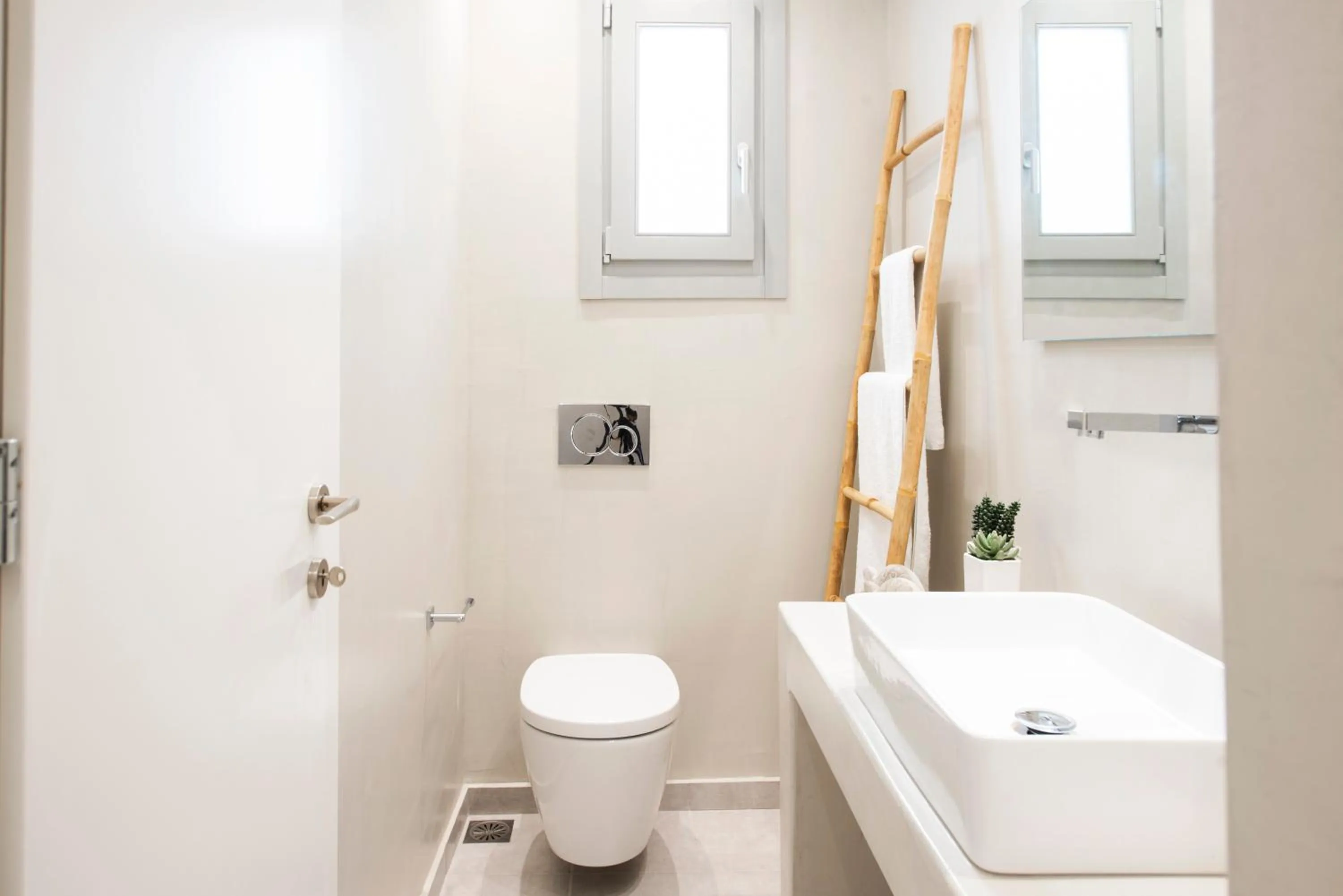 Toilet in White Orchid Suites