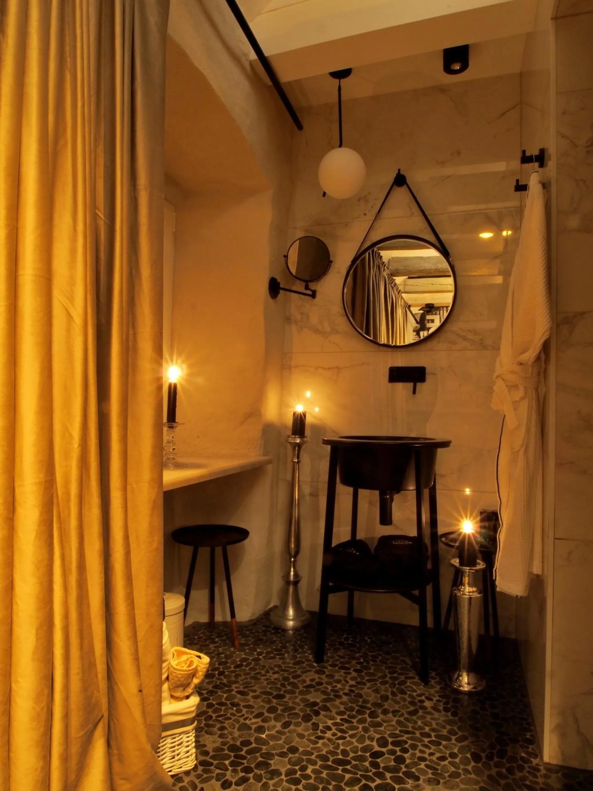 Bathroom in La Vita e Bella IV