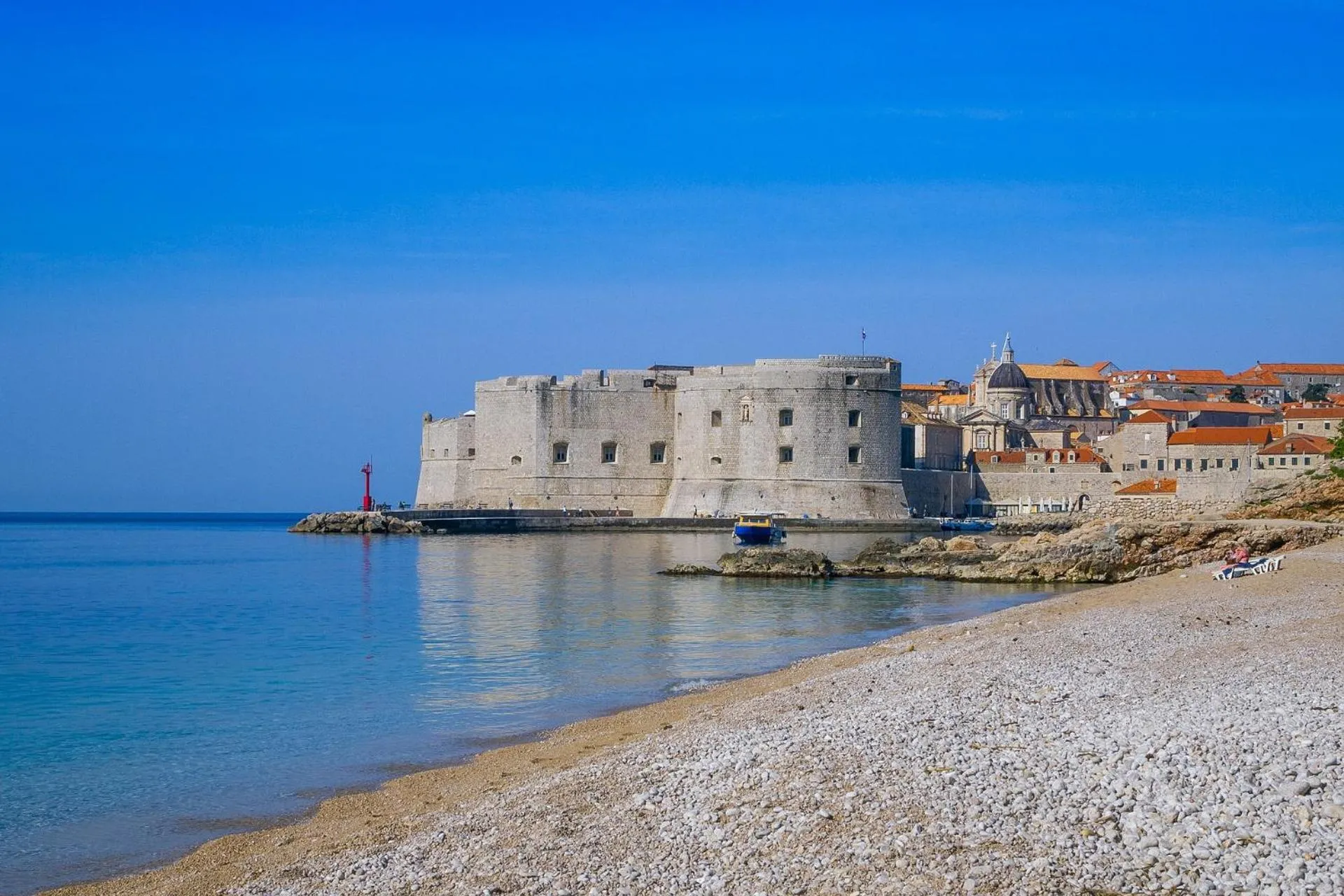 Nearby landmark in La Vita e Bella IV
