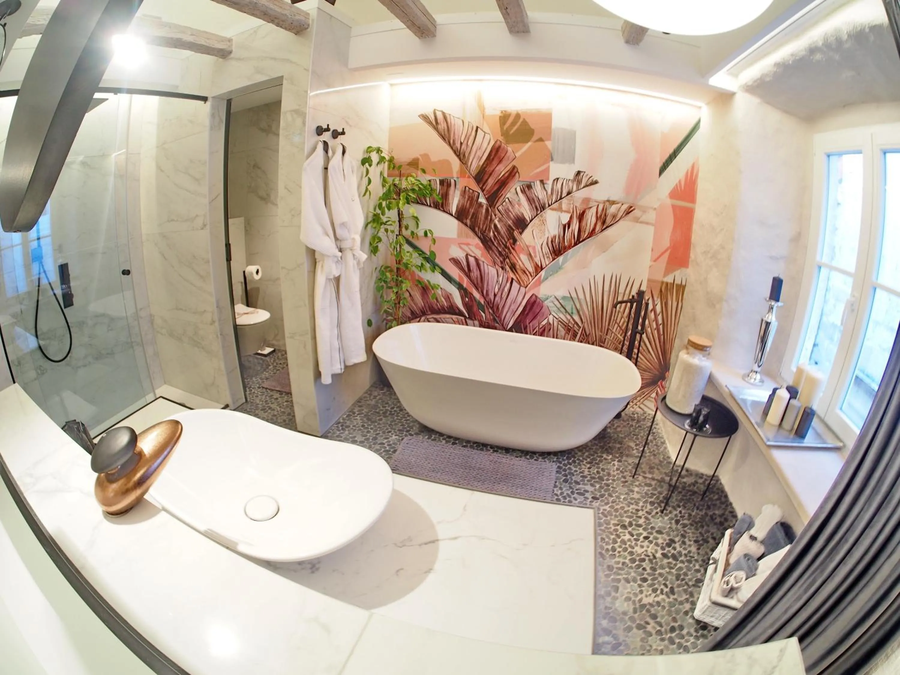 Toilet in La Vita e Bella IV
