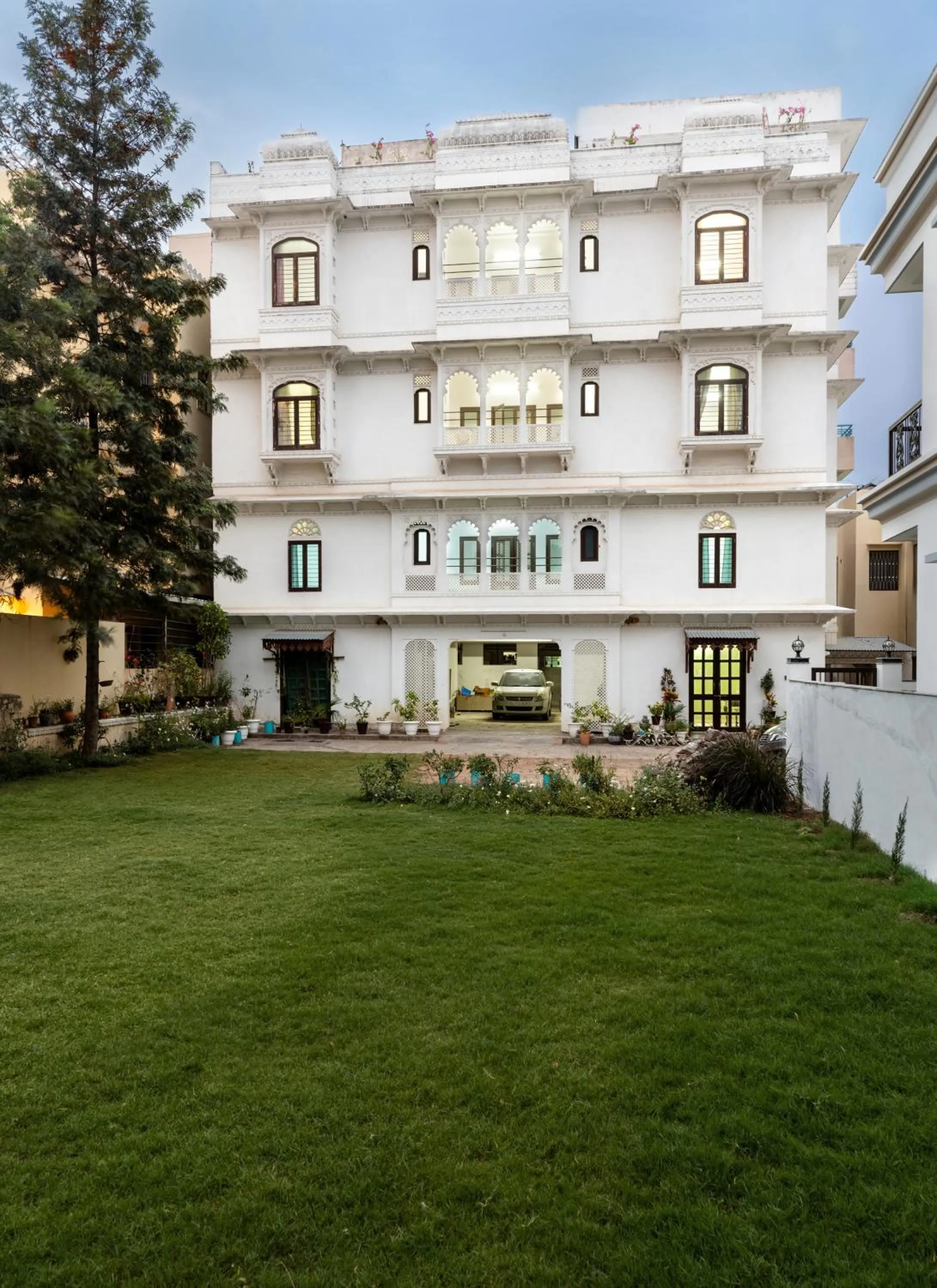 Garden in Chandra Vilas Heritage stay