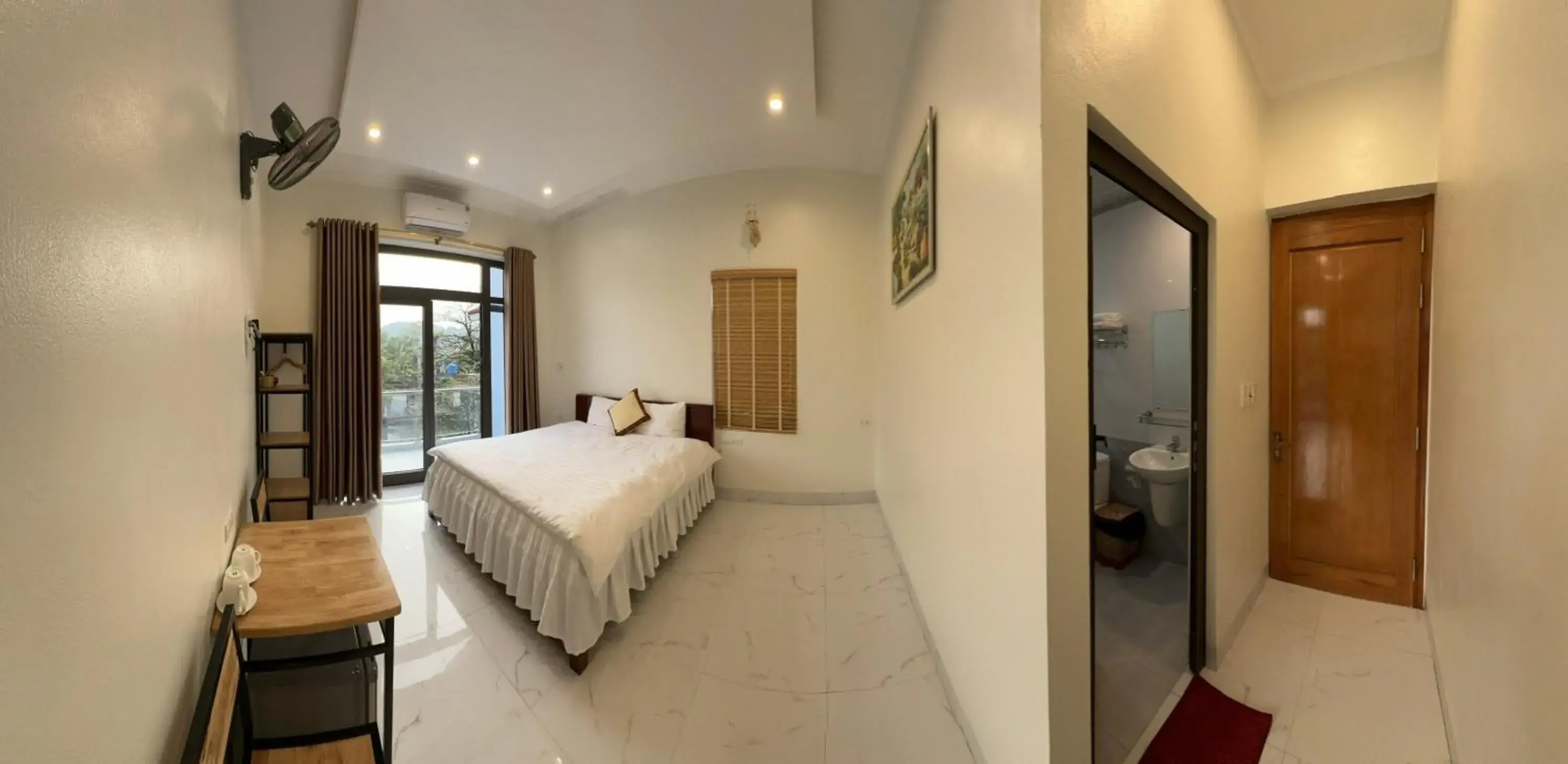 Standard King Room - single occupancy in Hang Mua Sunrise Homestay Standard King Room - single occupancy in Hang Mua Sunrise Homestay