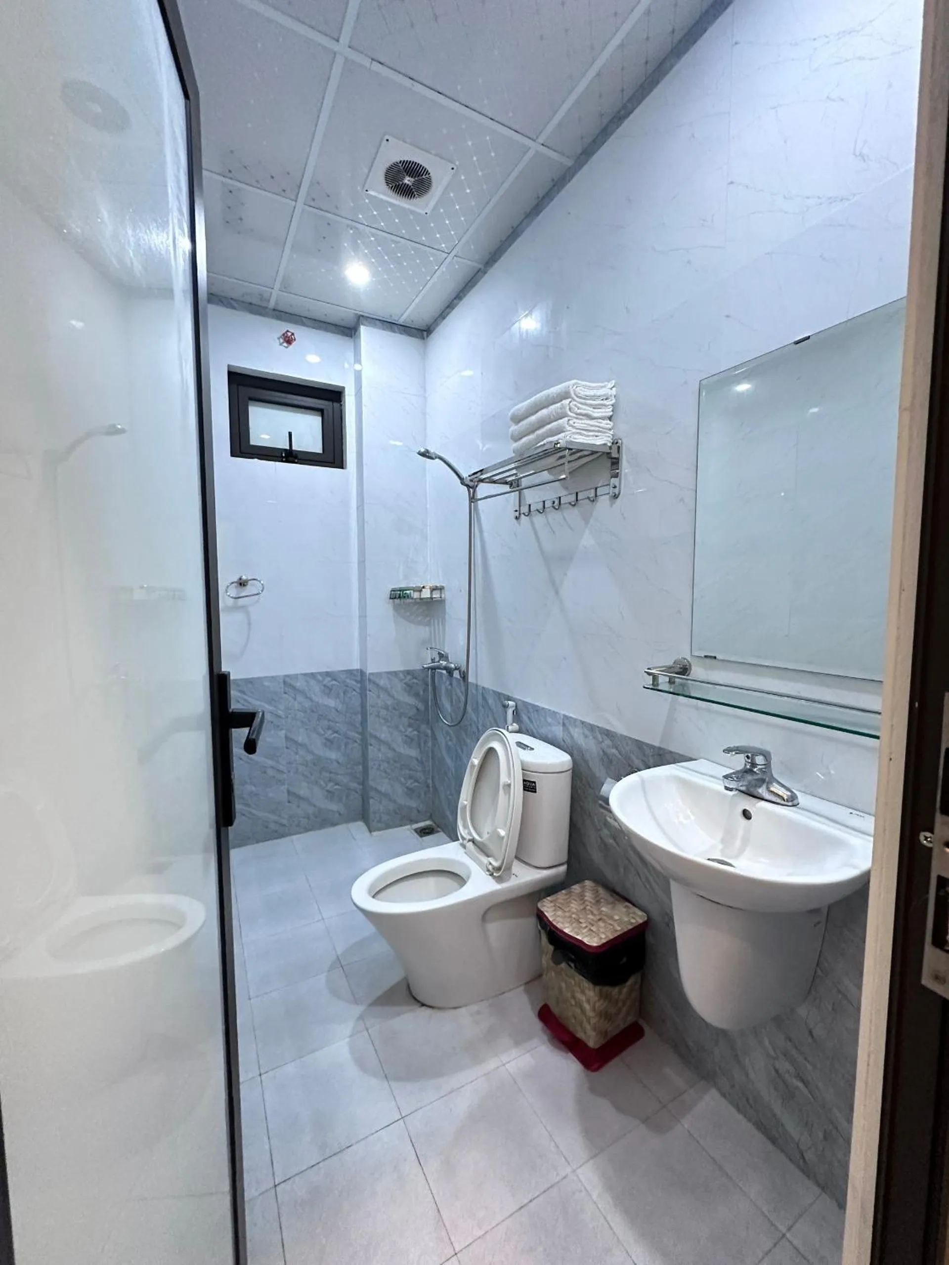 Bathroom in Hang Mua Sunrise Homestay