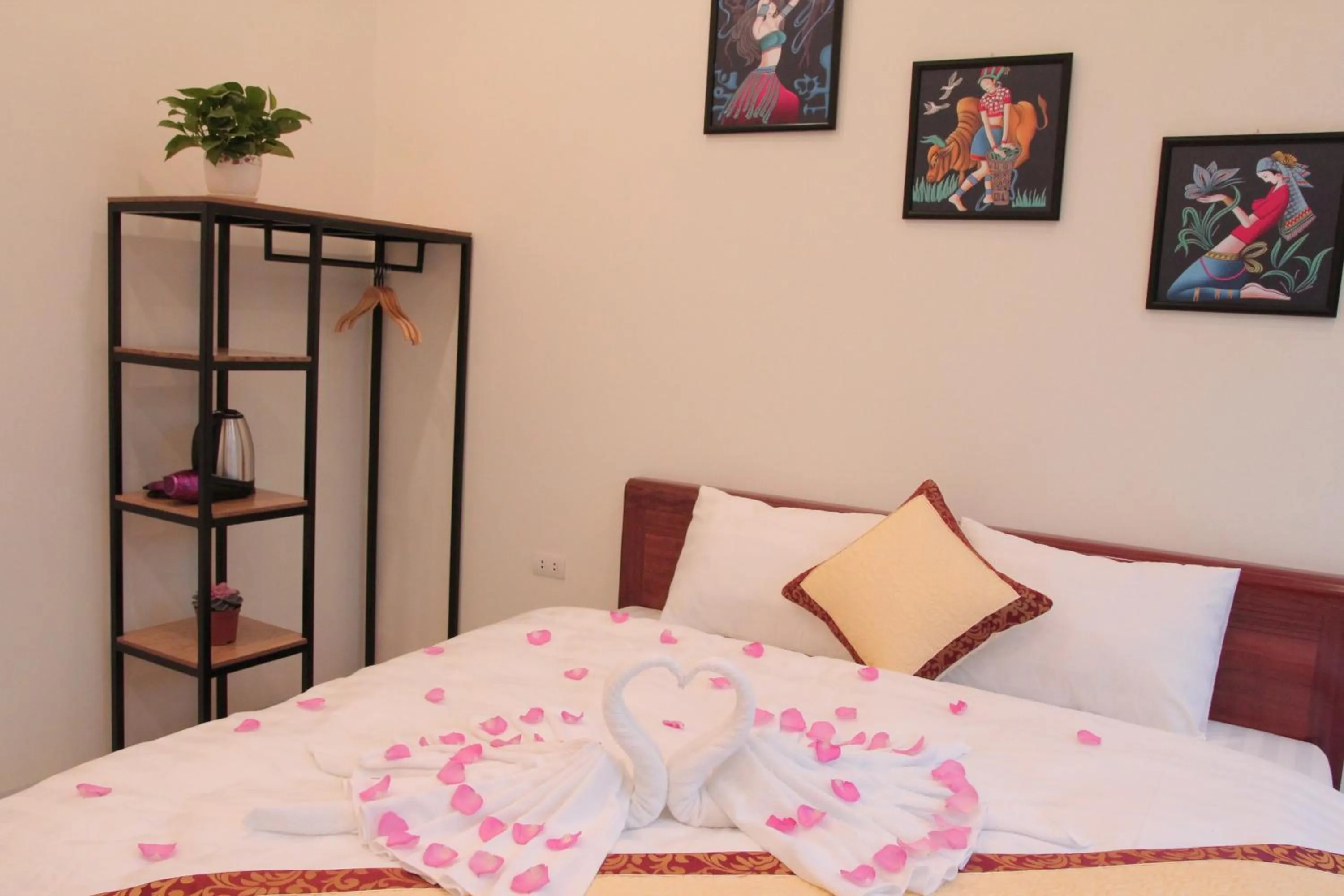 Bed in Hang Mua Sunrise Homestay