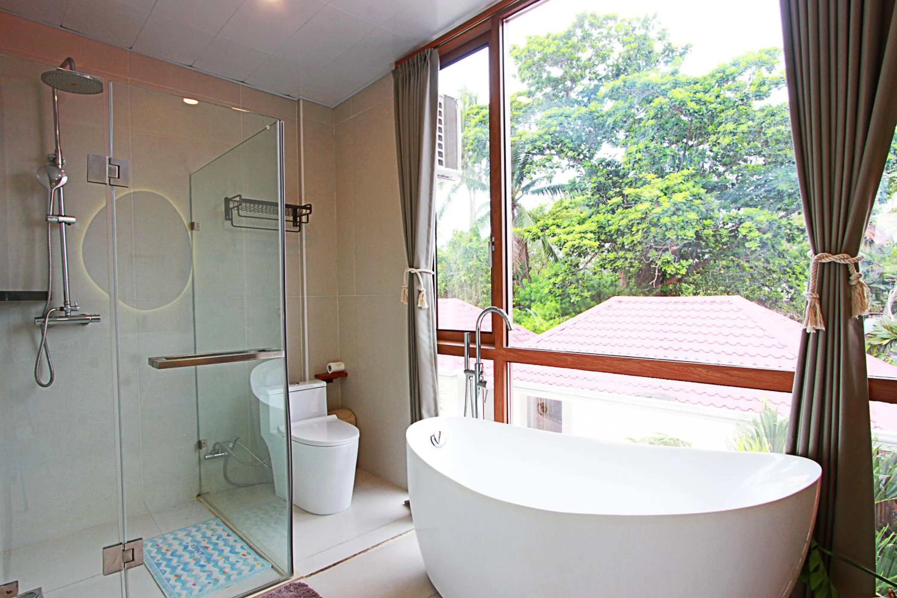 Shower in Chez Judy Resort