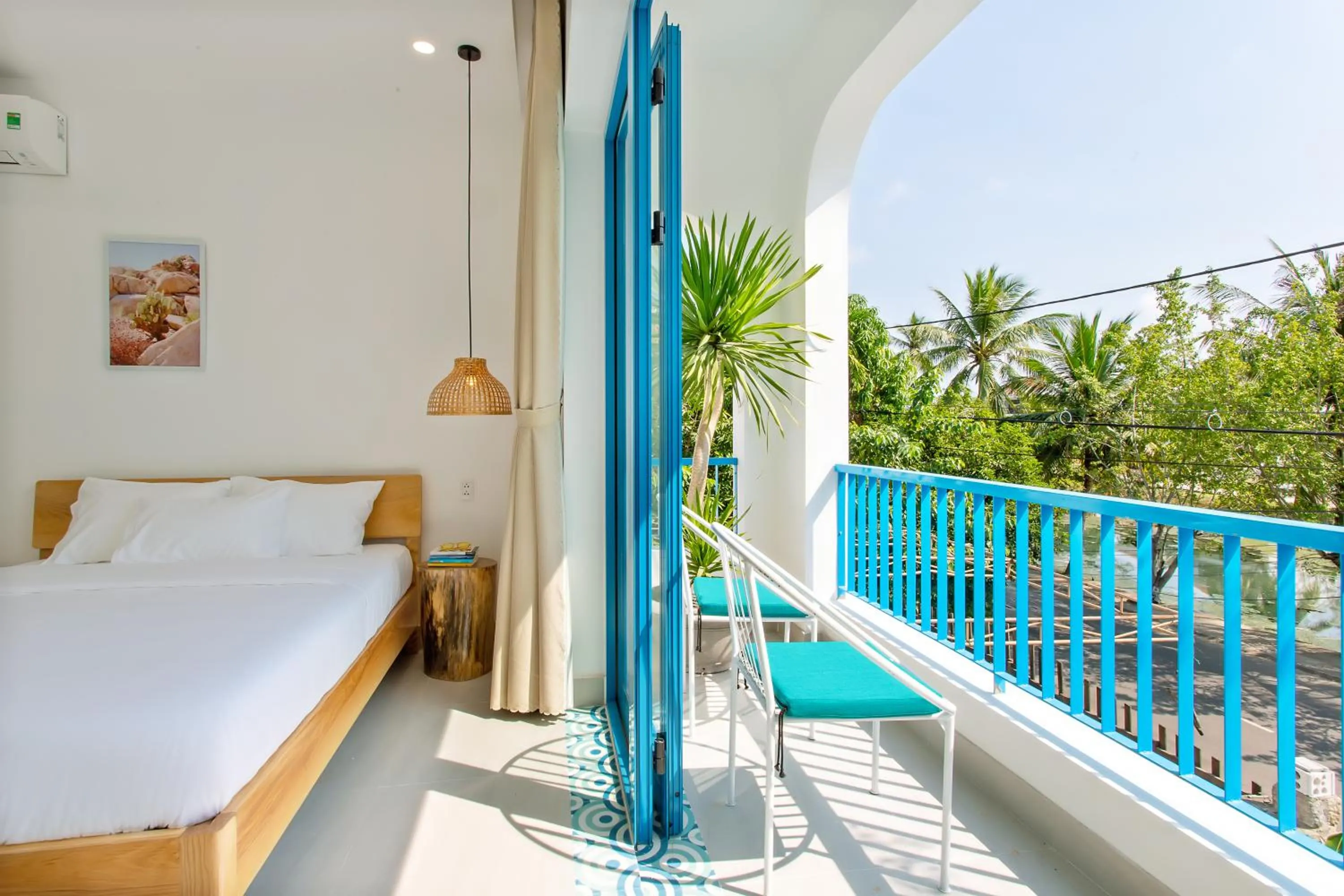 Bed in Santorin HoiAn Villa