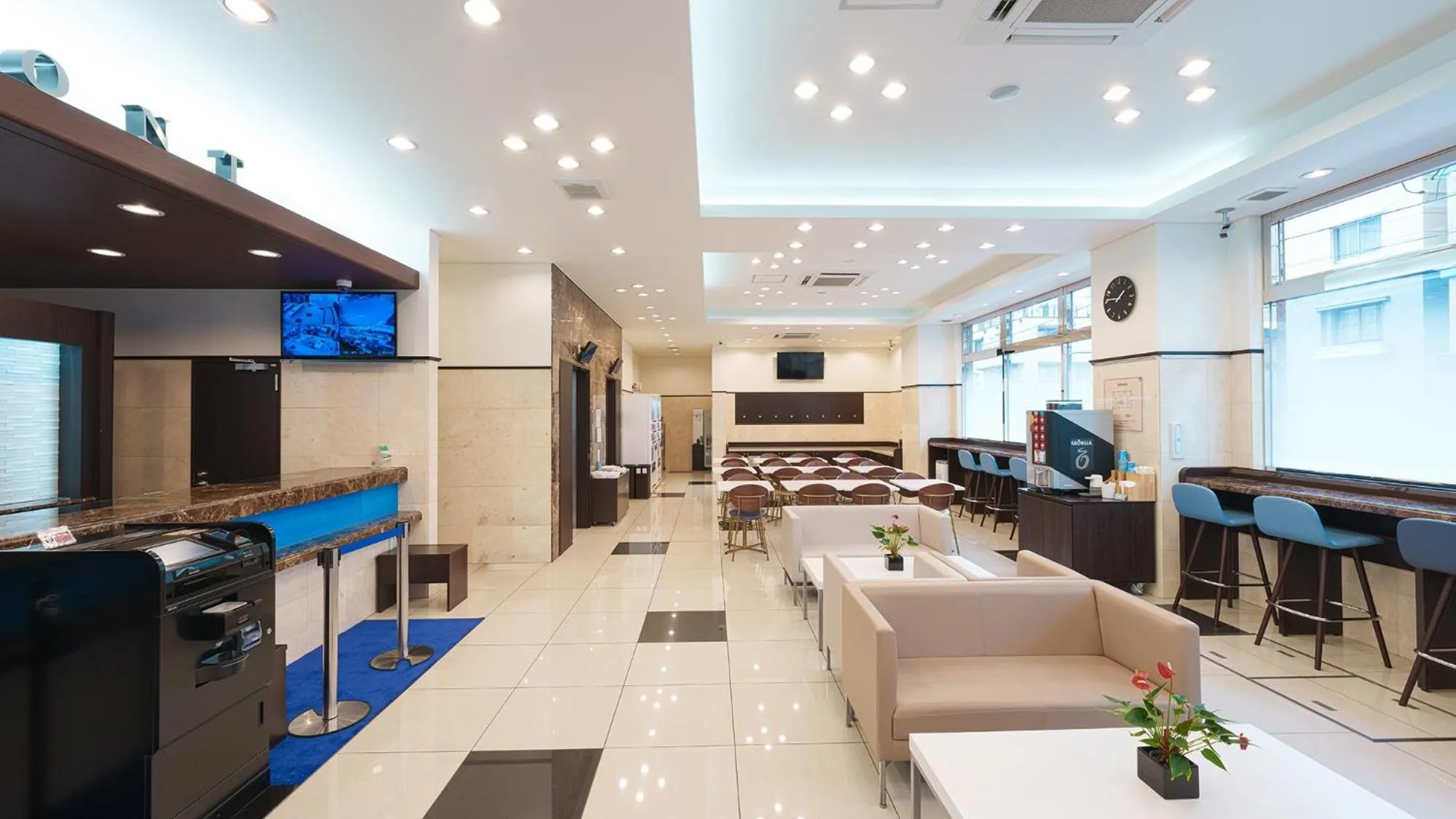 Lobby or reception in Toyoko Inn Osaka Hankyu Juso-eki Nishi-guchi No.2