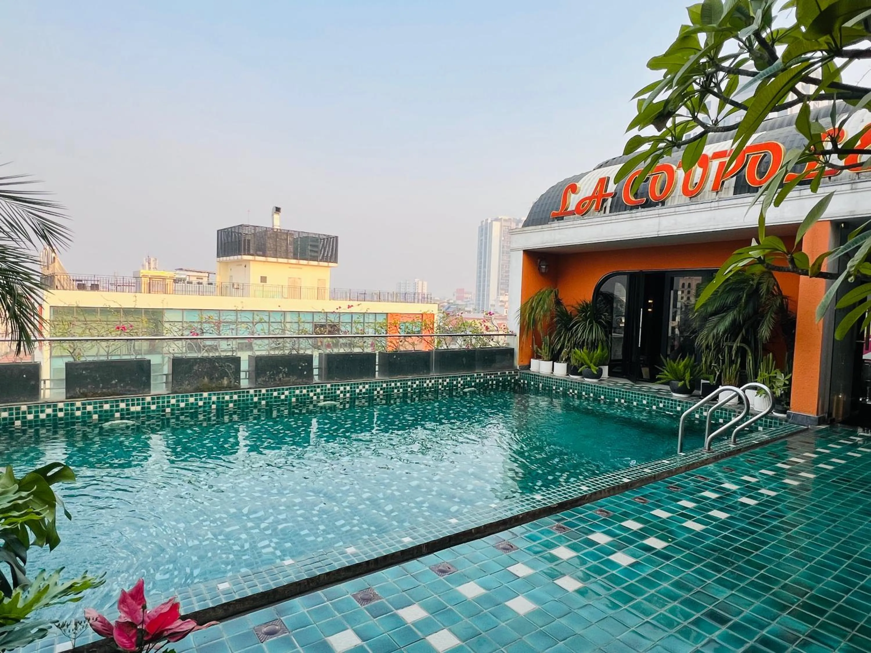 Pool view in Hotel du Monde Art