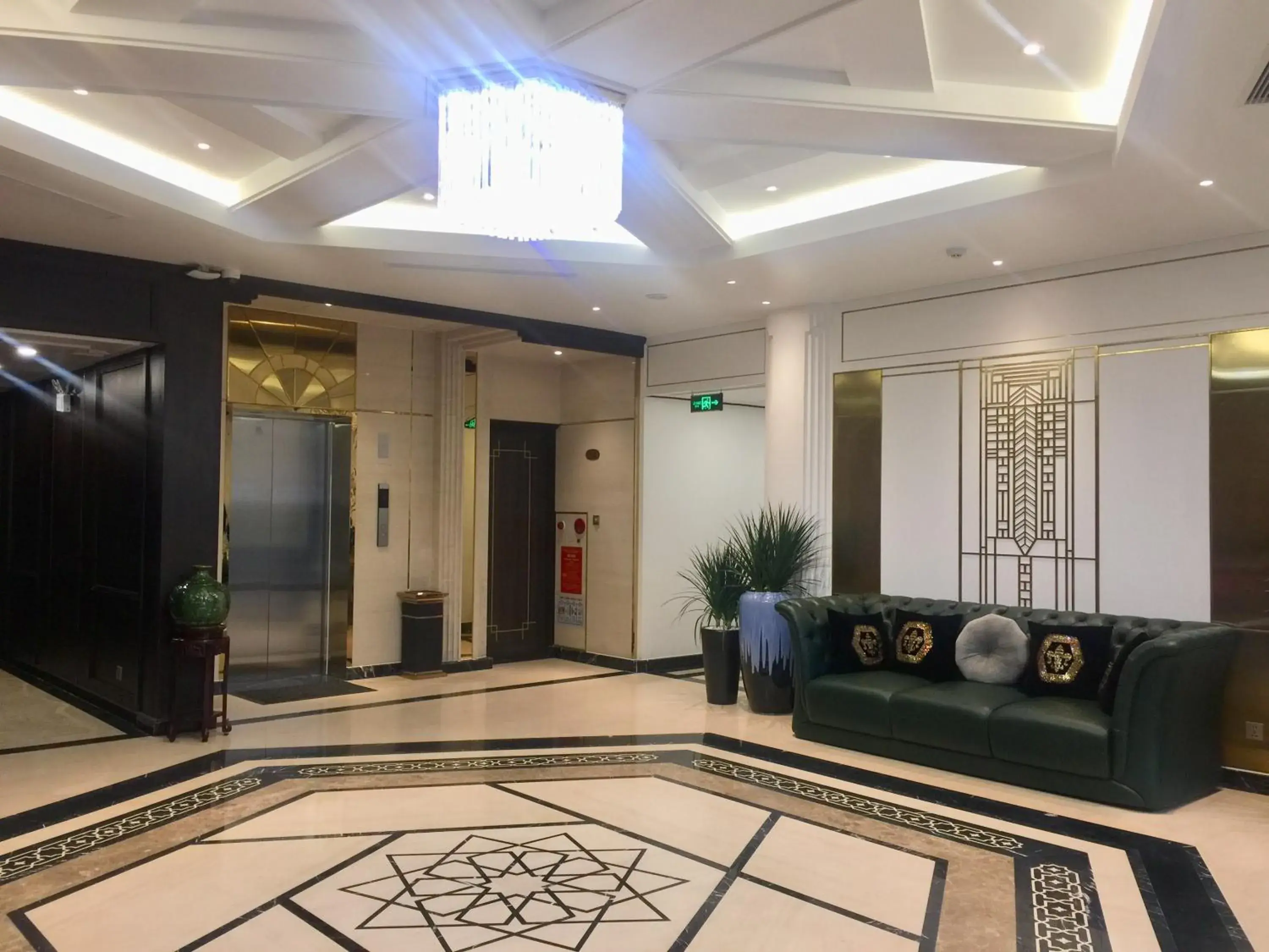 Lobby or reception in Hotel du Monde Art Lobby or reception in Hotel du Monde Art