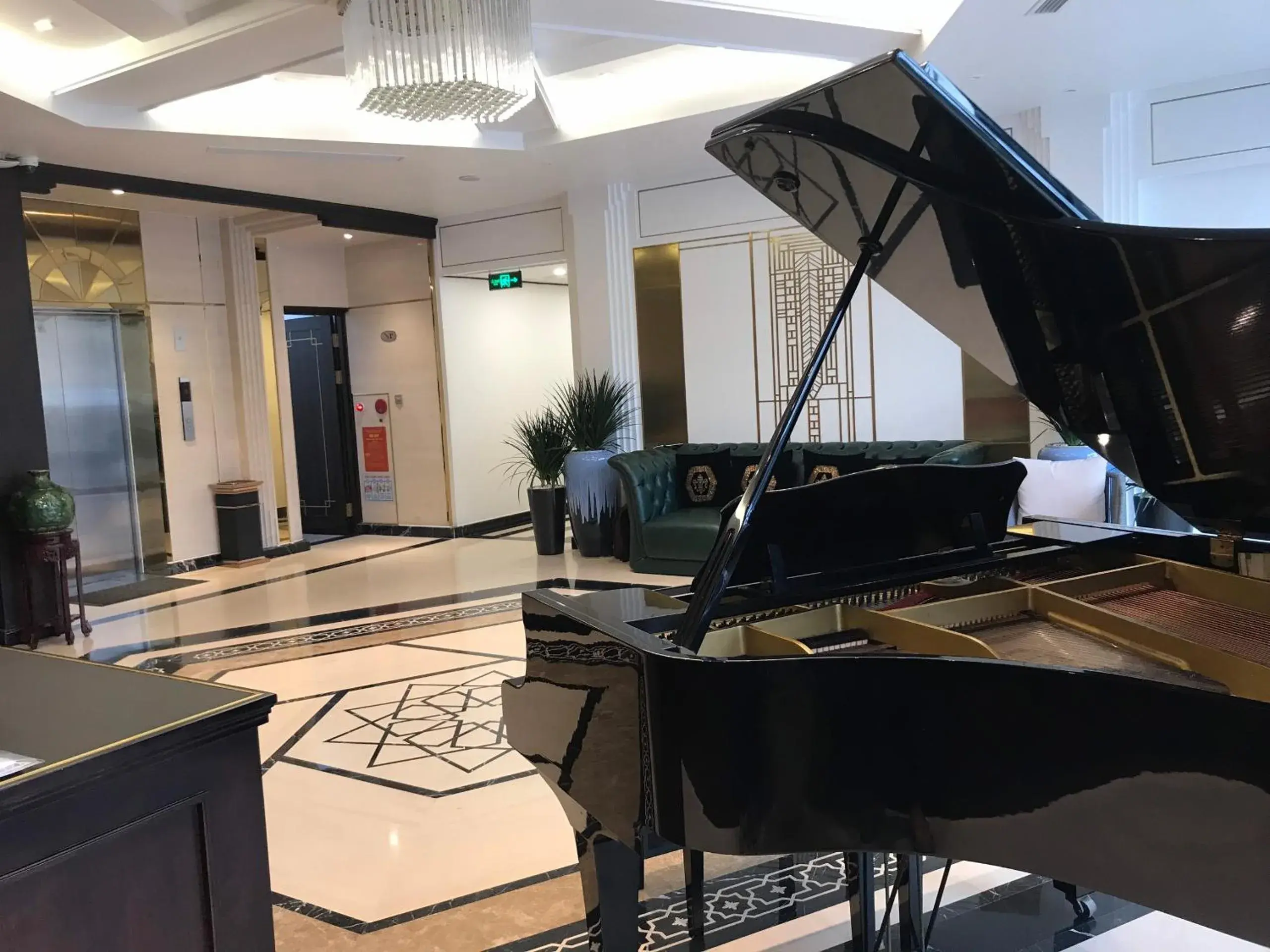 Lobby or reception in Hotel du Monde Art Lobby or reception in Hotel du Monde Art