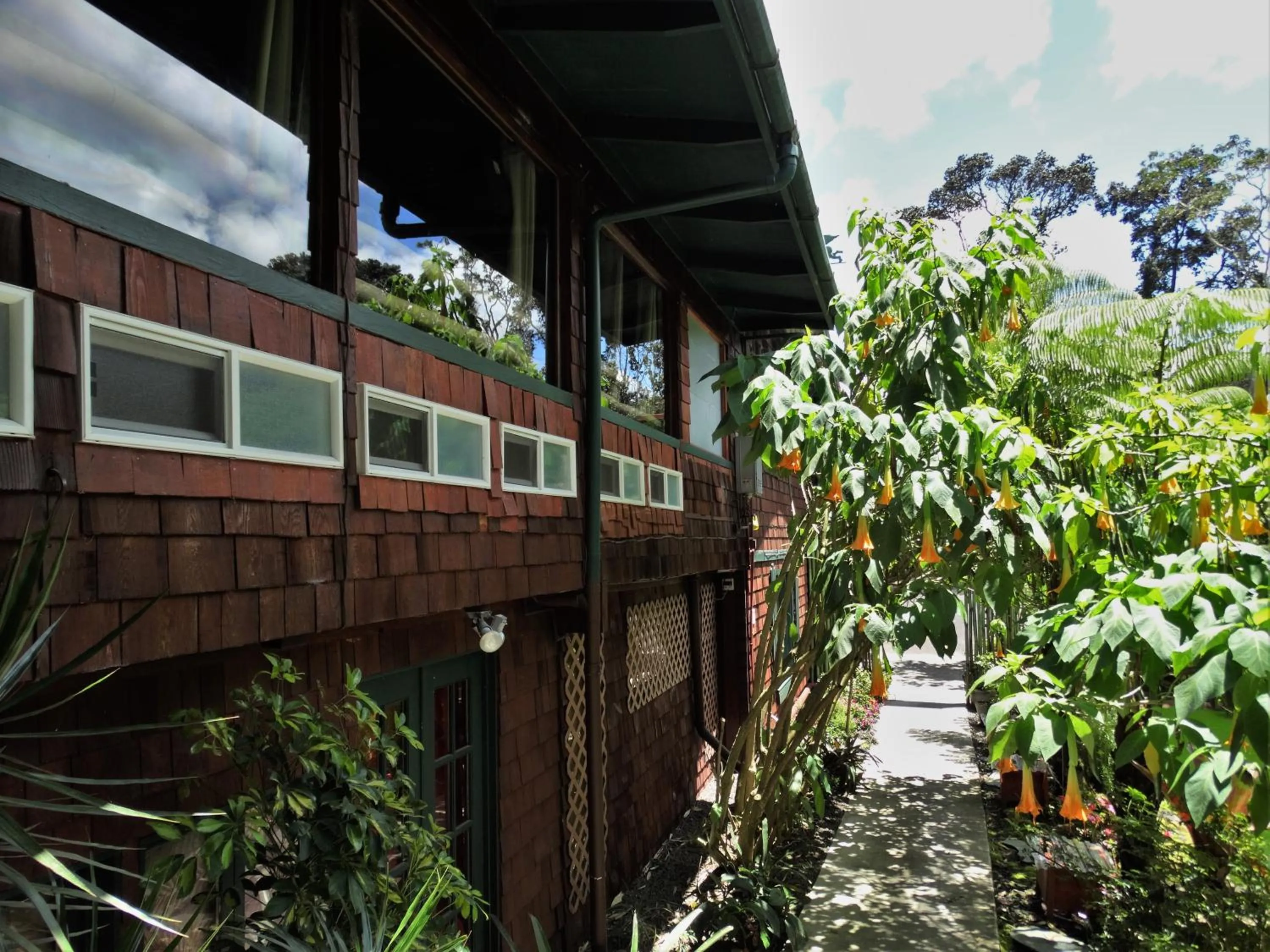 Property building in Chalet Kilauea
