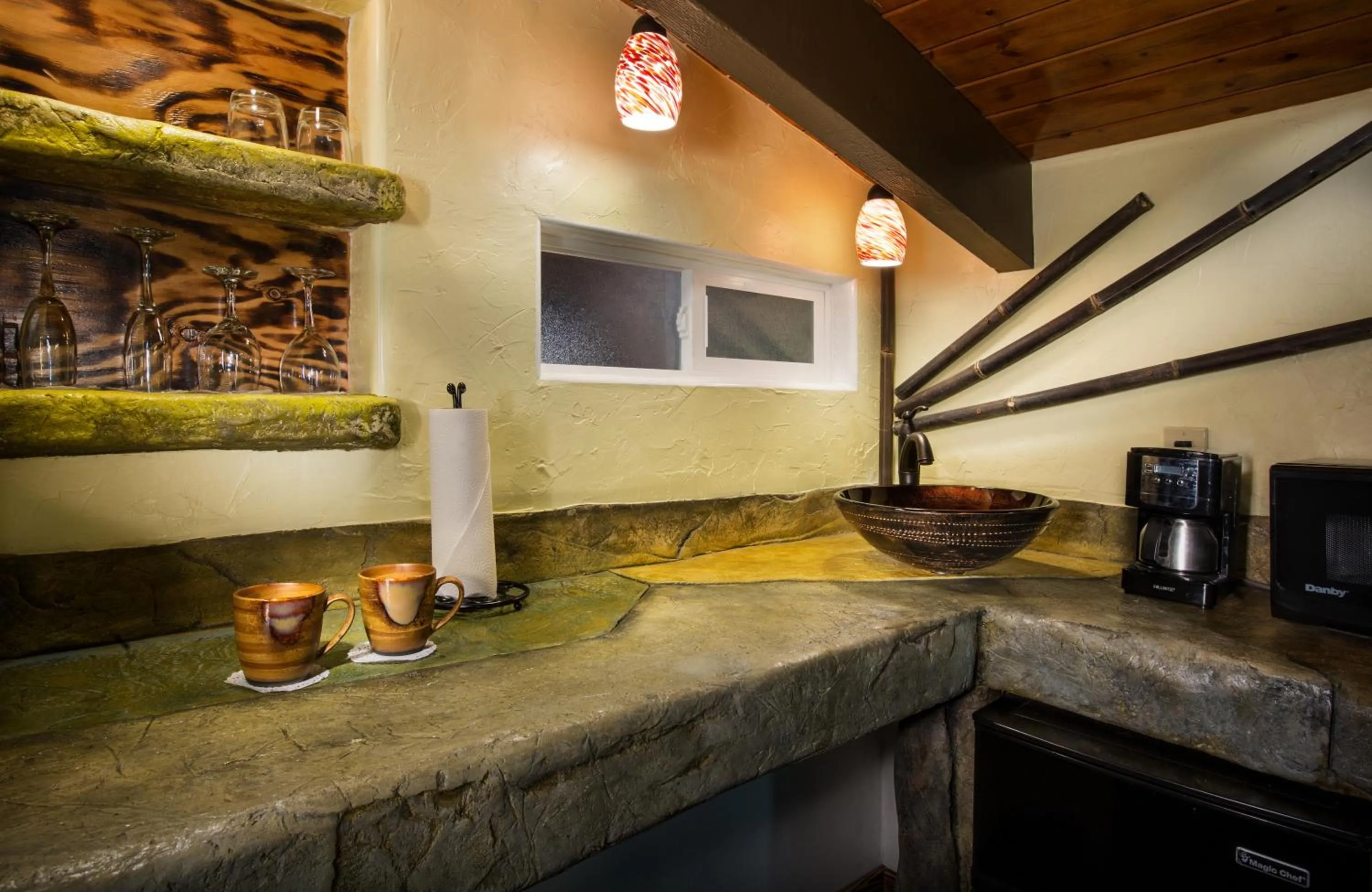 Kitchen or kitchenette in Chalet Kilauea