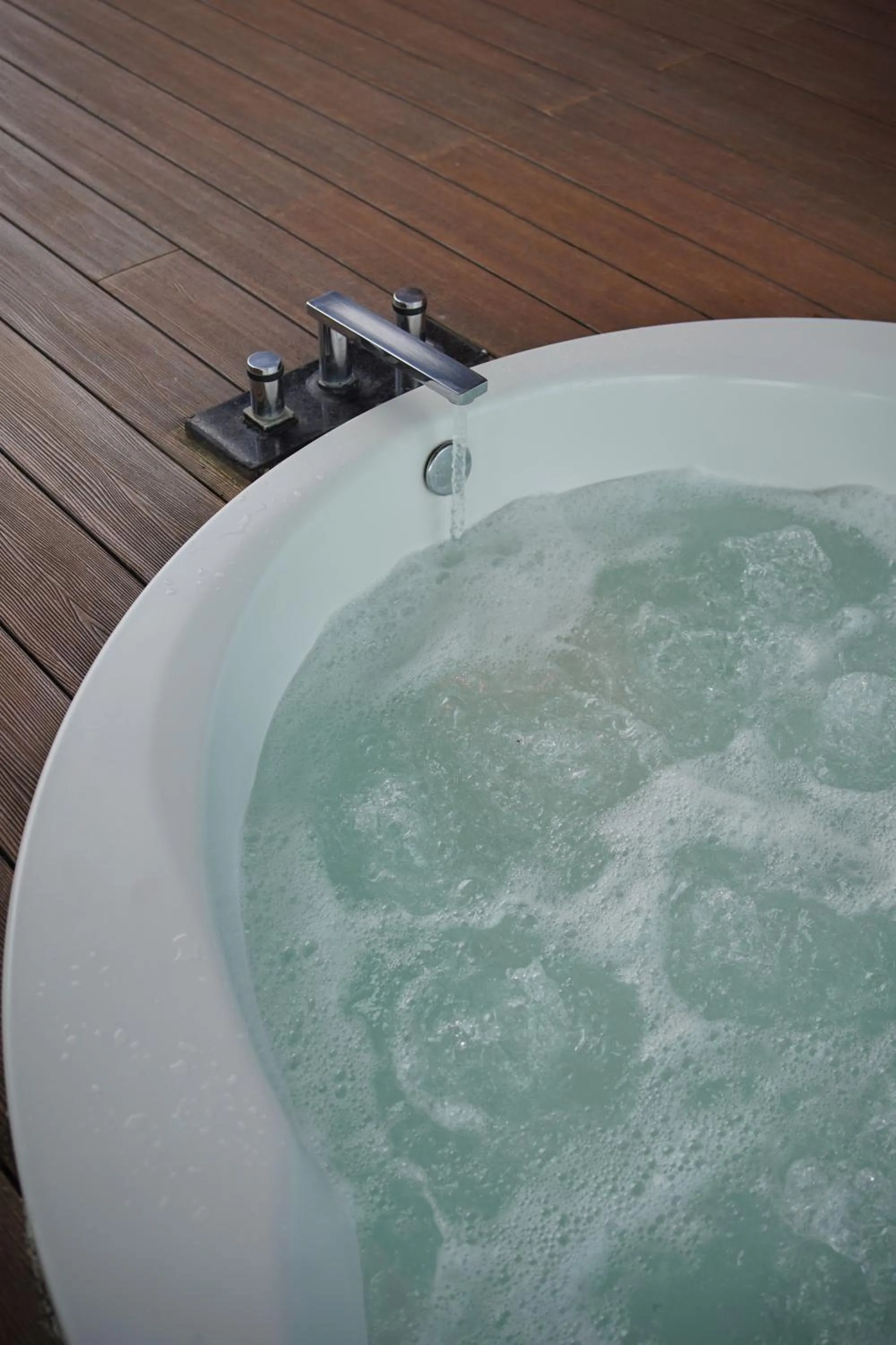 Swimming pool in PORTA by Ambarrukmo