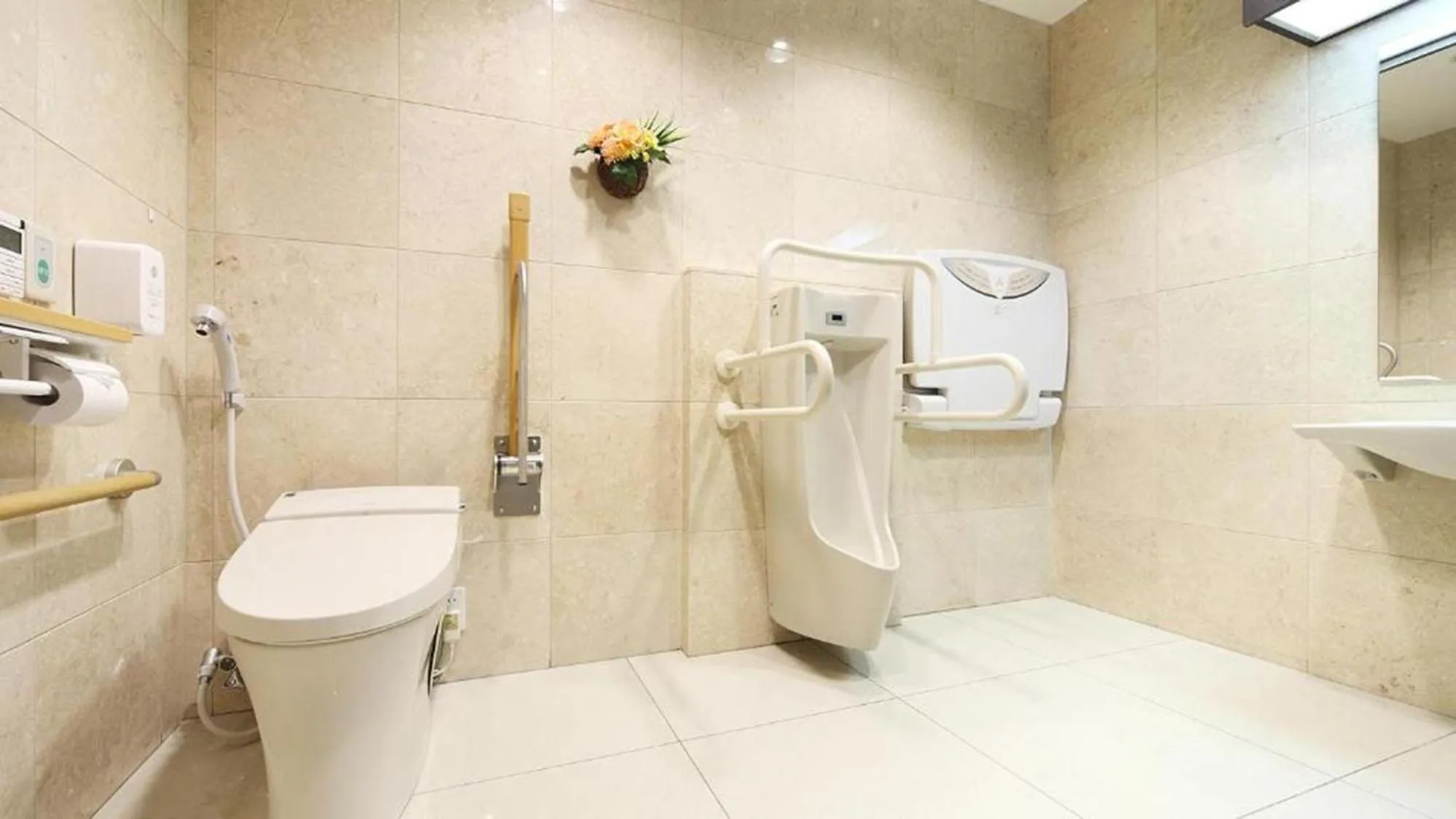 Toilet in Toyoko Inn Osaka Abeno Tennoji