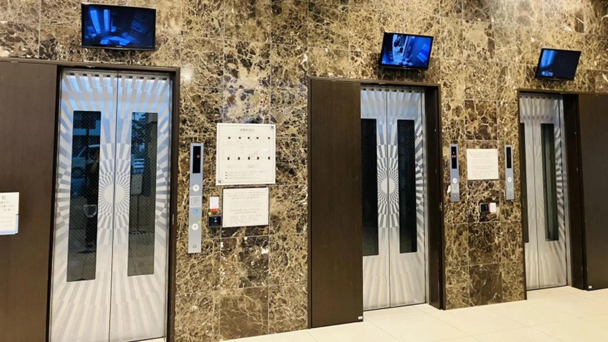 elevator in Toyoko Inn Osaka Abeno Tennoji