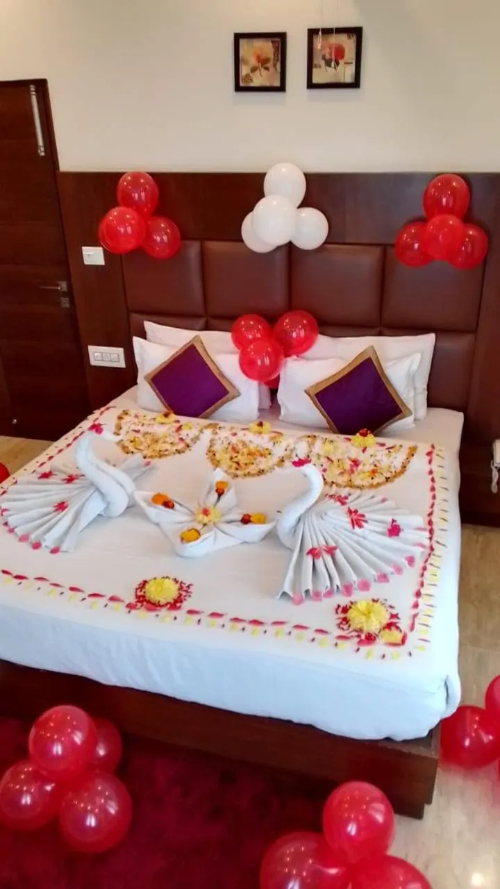 Bed in Hotel Crosswinds West