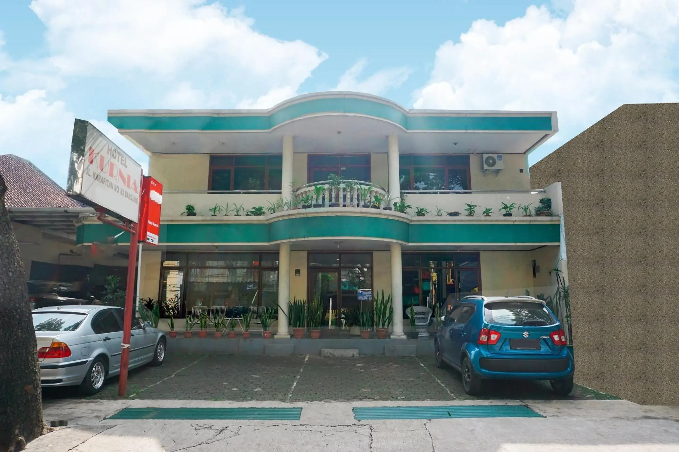 Hotel O Kebon Jeruk Near Gedung Sate Formerly Kurnia Hotel Hotel O Kebon Jeruk Near Gedung Sate Formerly Kurnia Hotel