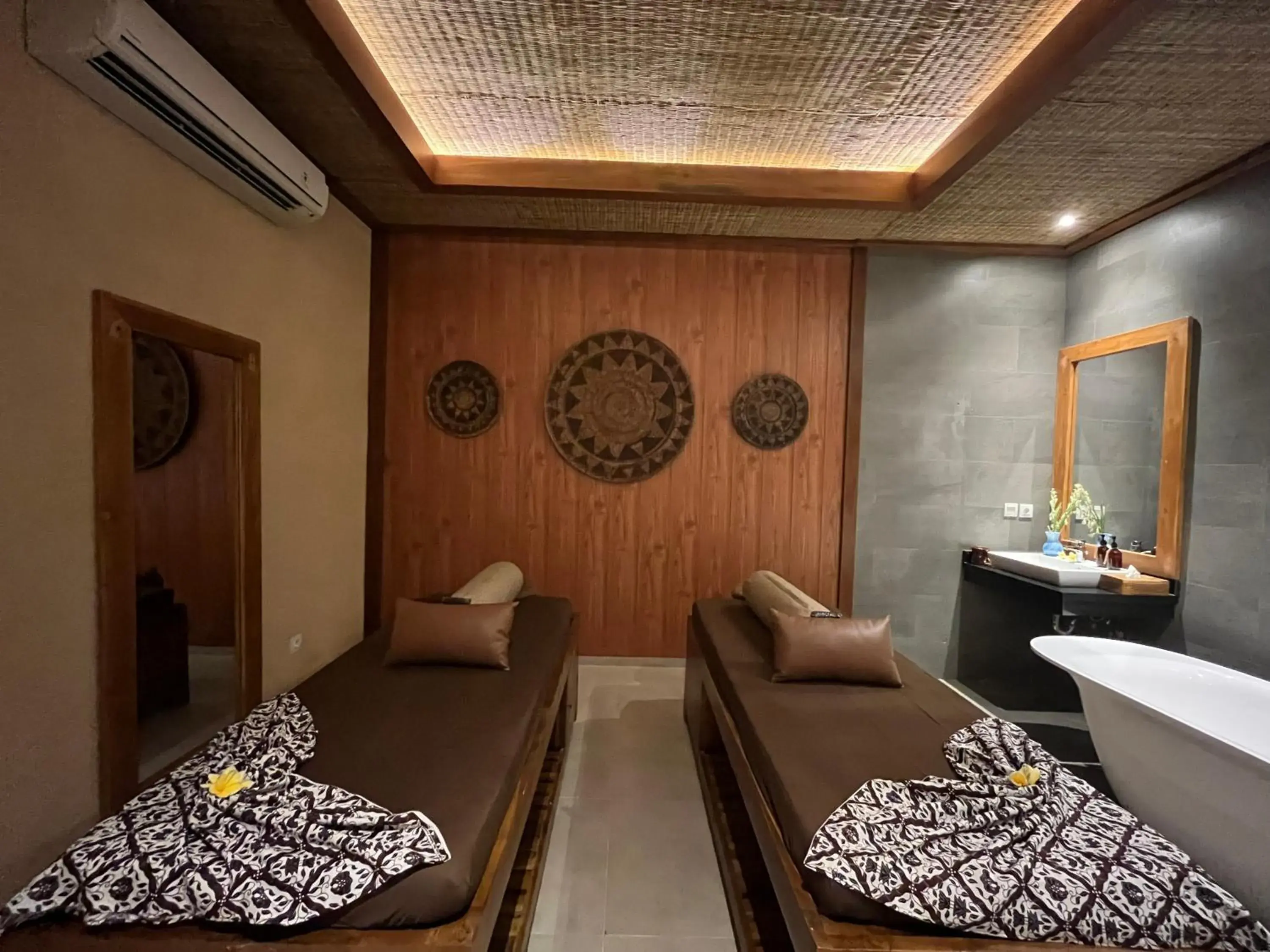 Spa and wellness centre/facilities, Bed in Sakti Garden Resort & Spa Spa and wellness centre/facilities, Bed in Sakti Garden Resort & Spa
