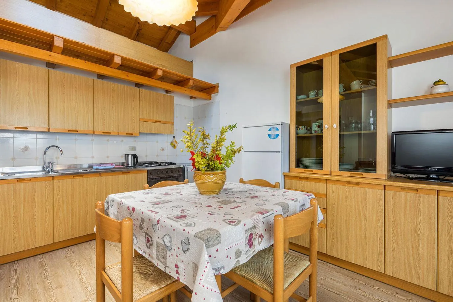 Kitchen or kitchenette in Appartamenti Residenza Pineta