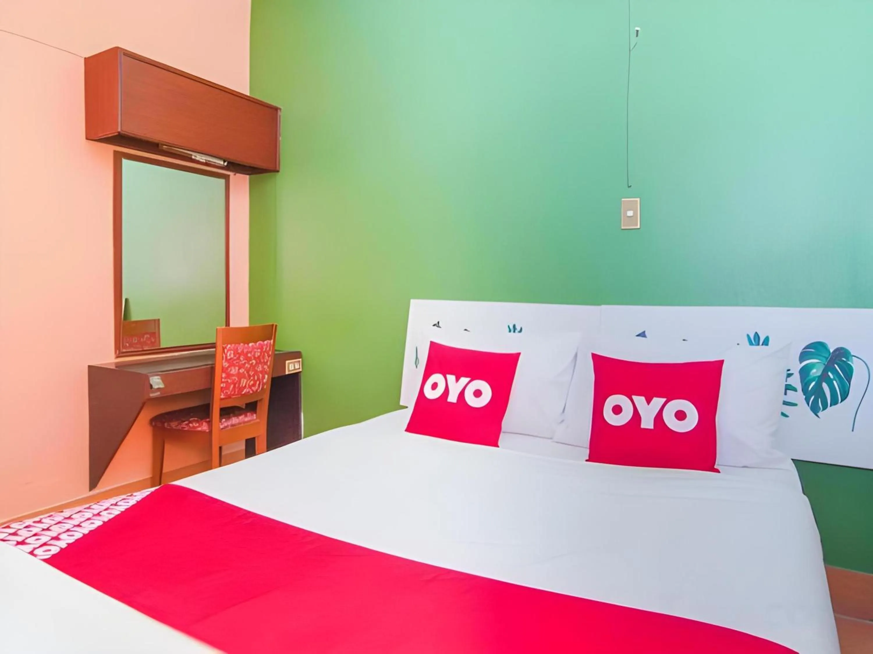 Bedroom, Bed in OYO 534 Phasuk Hotel