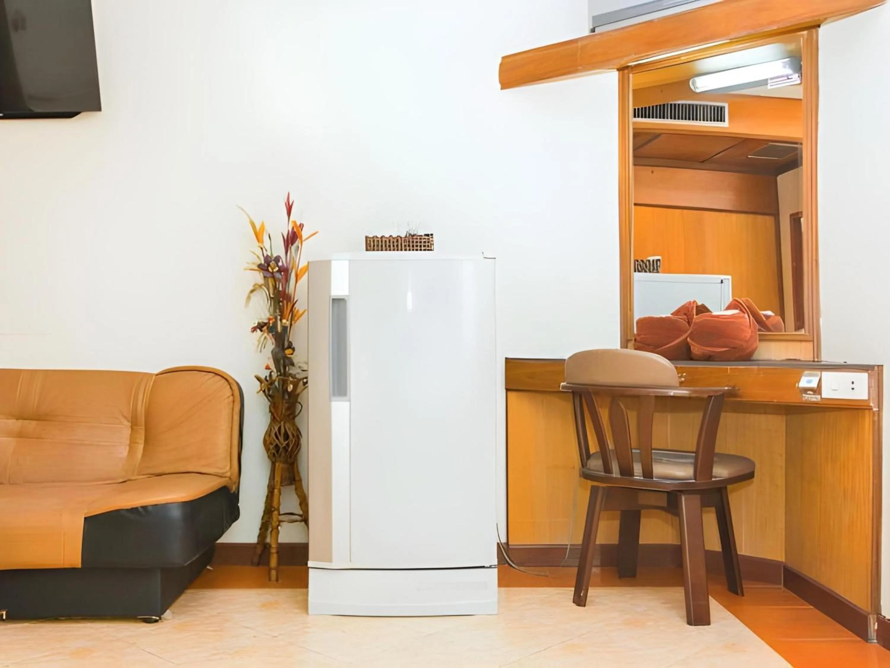 Bedroom in OYO 534 Phasuk Hotel