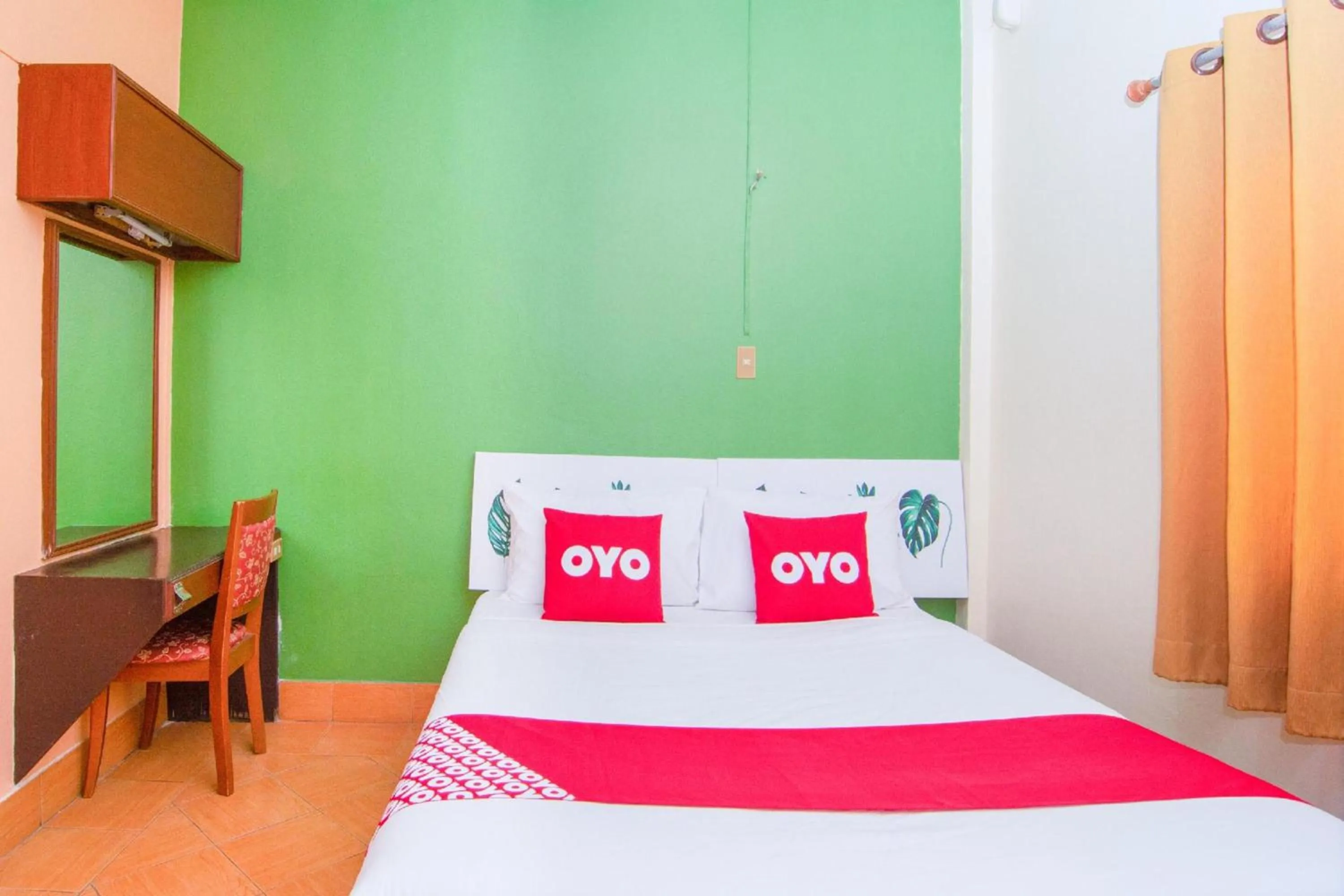 Bed in OYO 534 Phasuk Hotel