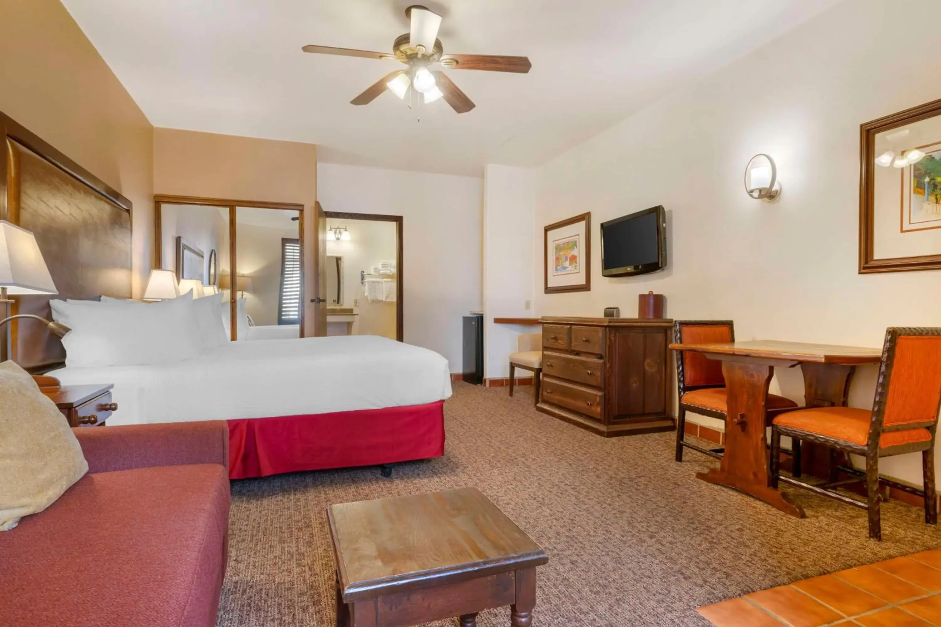 Standard Queen Room in Best Western Plus Hacienda Hotel Old Town Standard Queen Room in Best Western Plus Hacienda Hotel Old Town