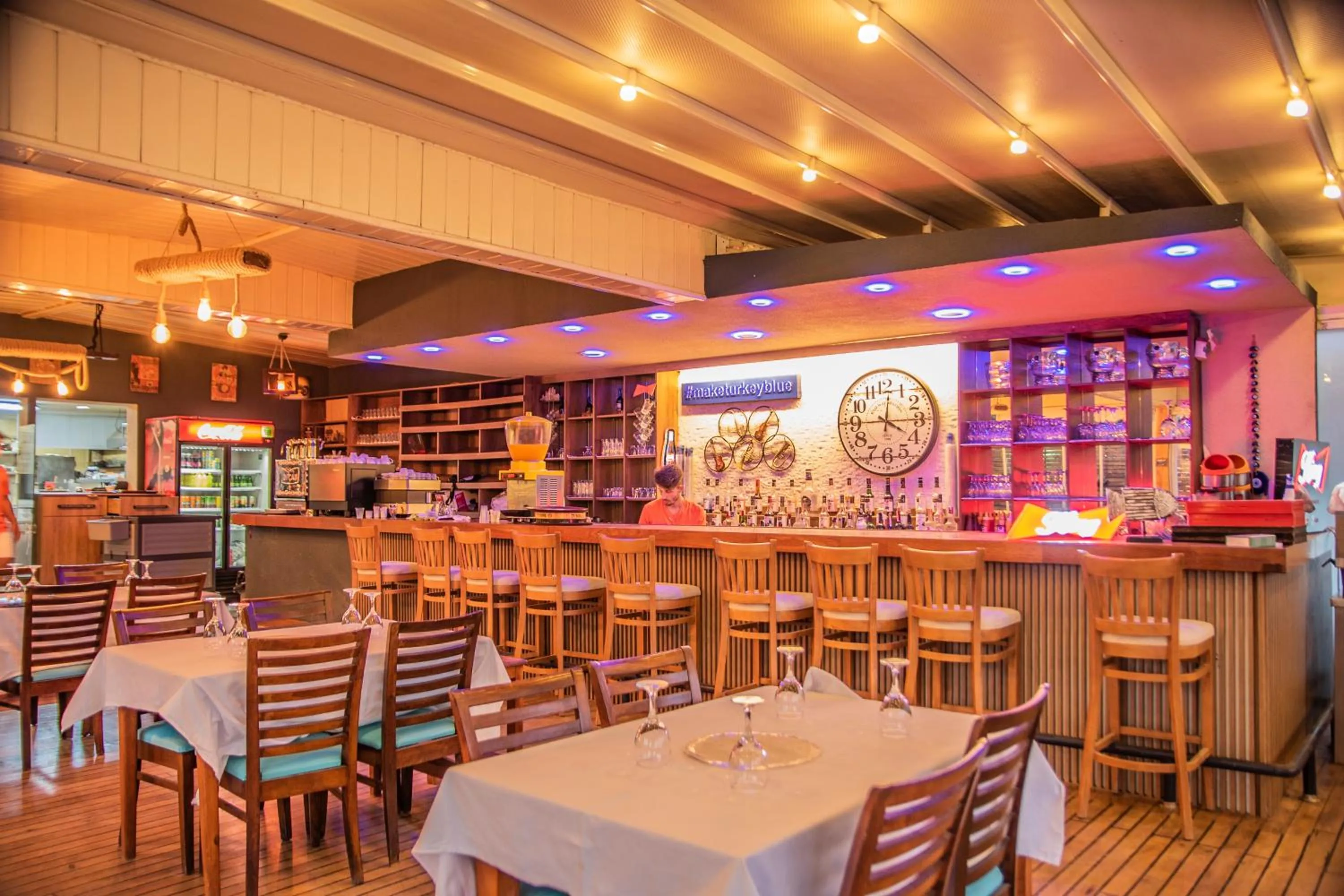 Restaurant/places to eat in Blue Bay Beach Hotel