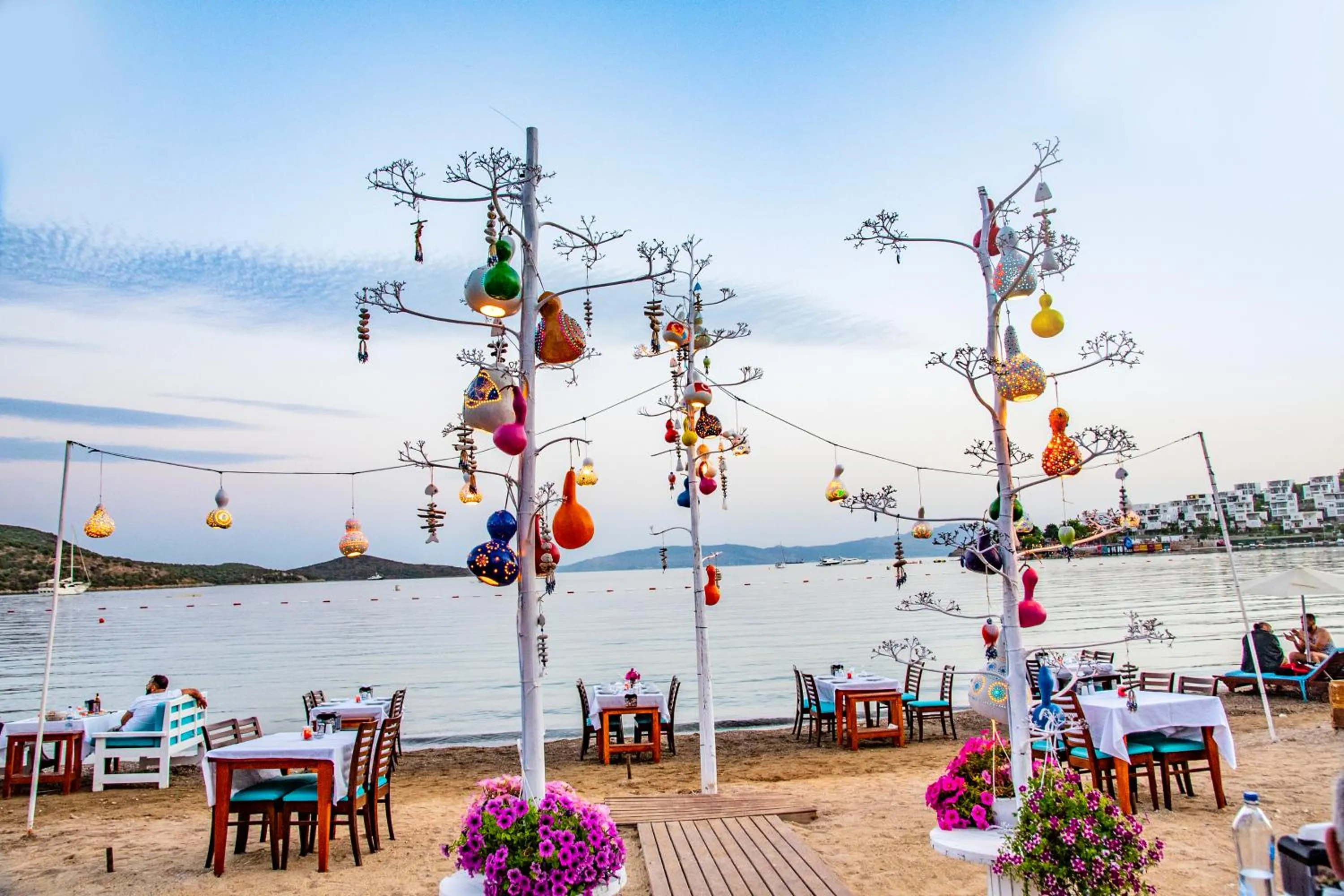 Restaurant/places to eat in Blue Bay Beach Hotel