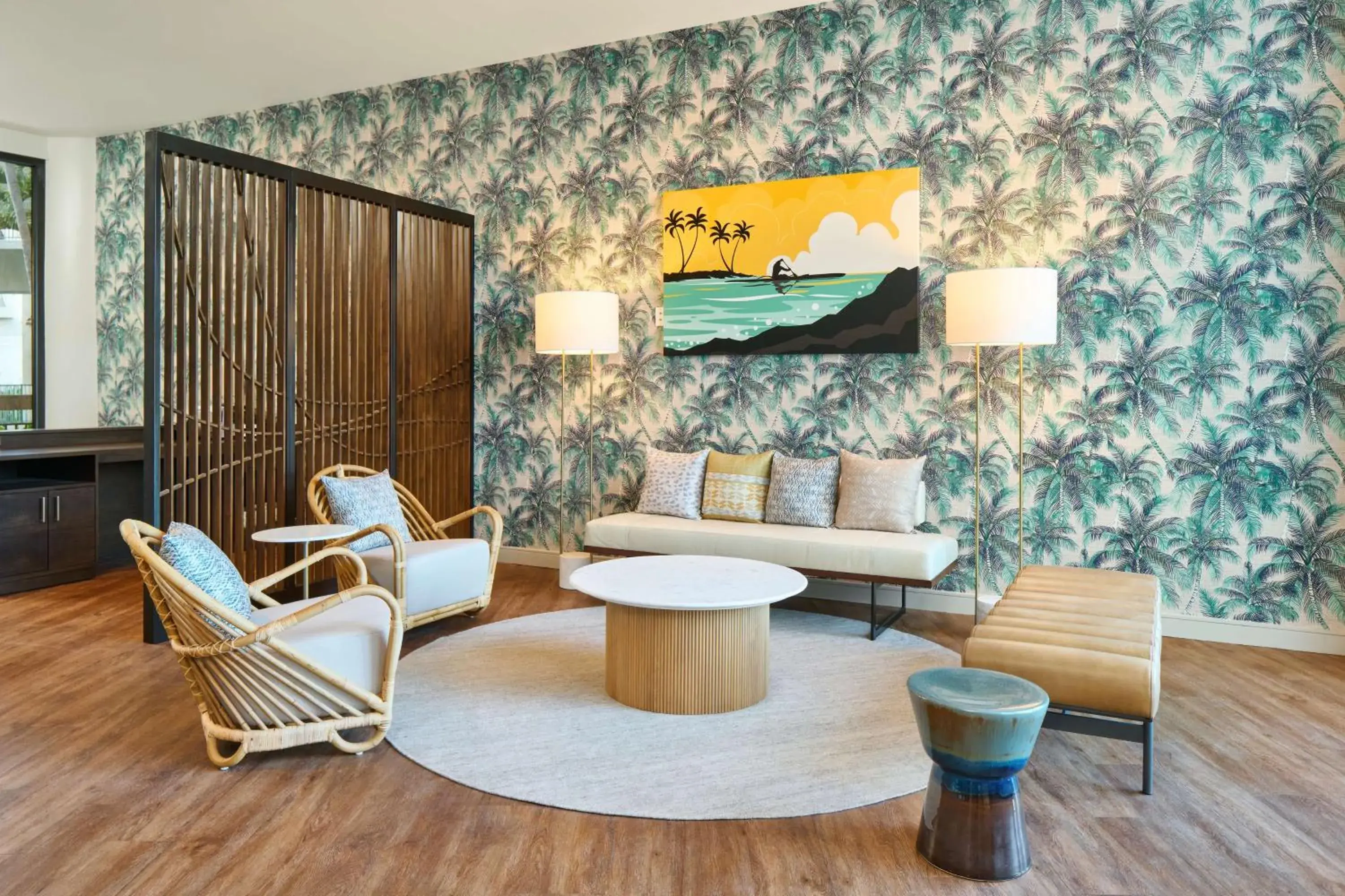 Lounge or bar in OUTRIGGER Kona Resort and Spa Lounge or bar in OUTRIGGER Kona Resort and Spa