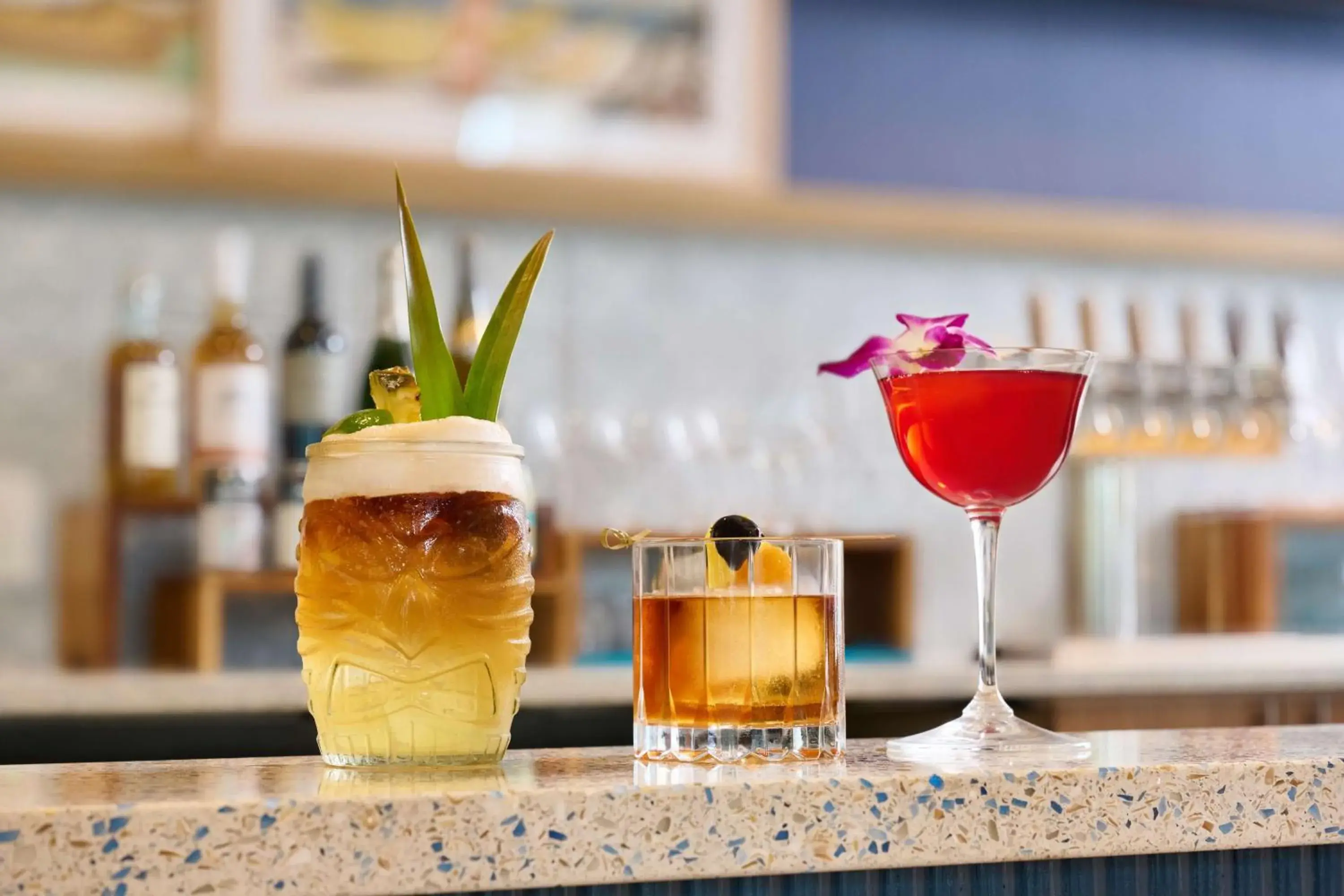 Lounge or bar in OUTRIGGER Kona Resort and Spa Lounge or bar in OUTRIGGER Kona Resort and Spa