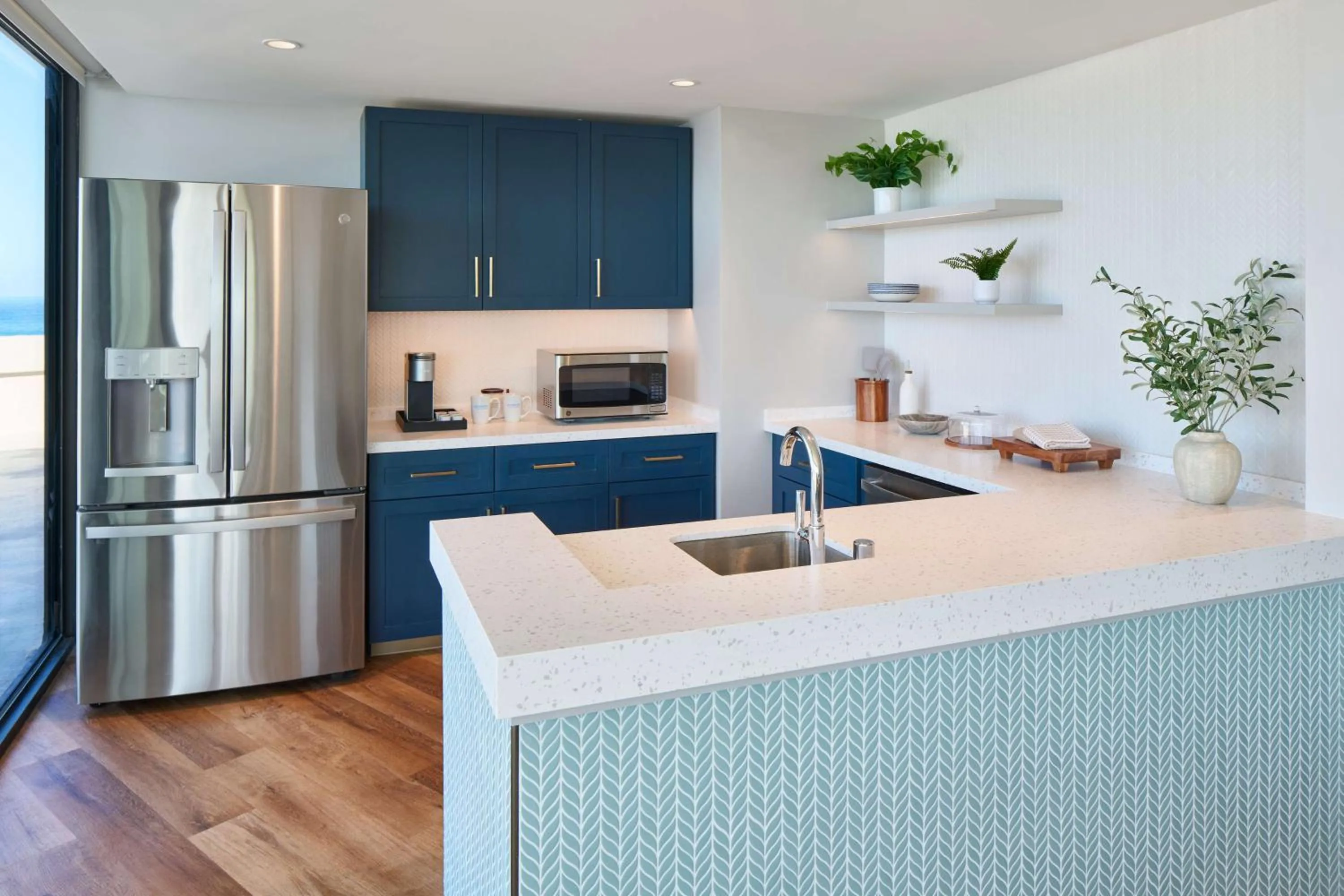 Kitchen or kitchenette in OUTRIGGER Kona Resort and Spa