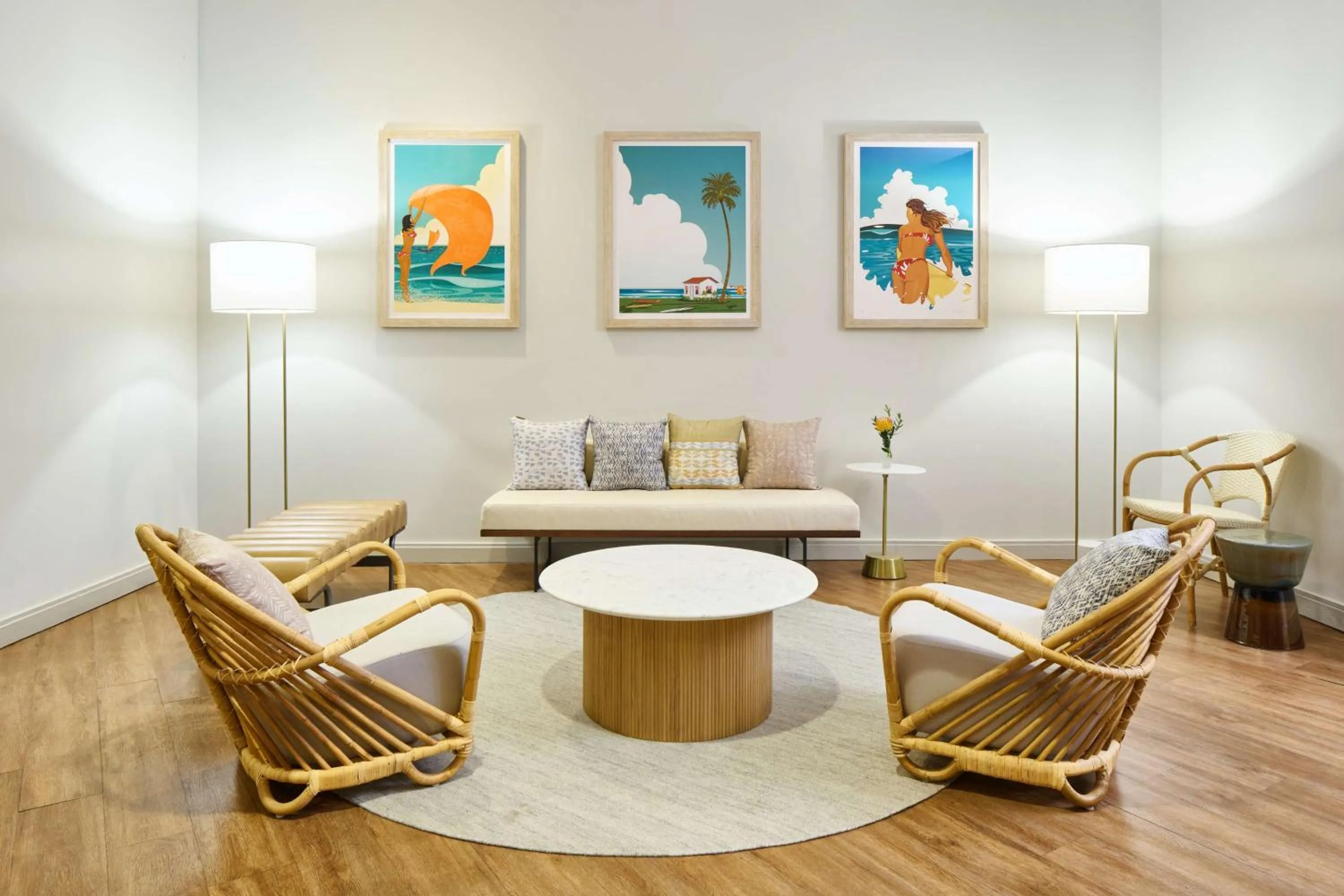 Lounge or bar in OUTRIGGER Kona Resort and Spa