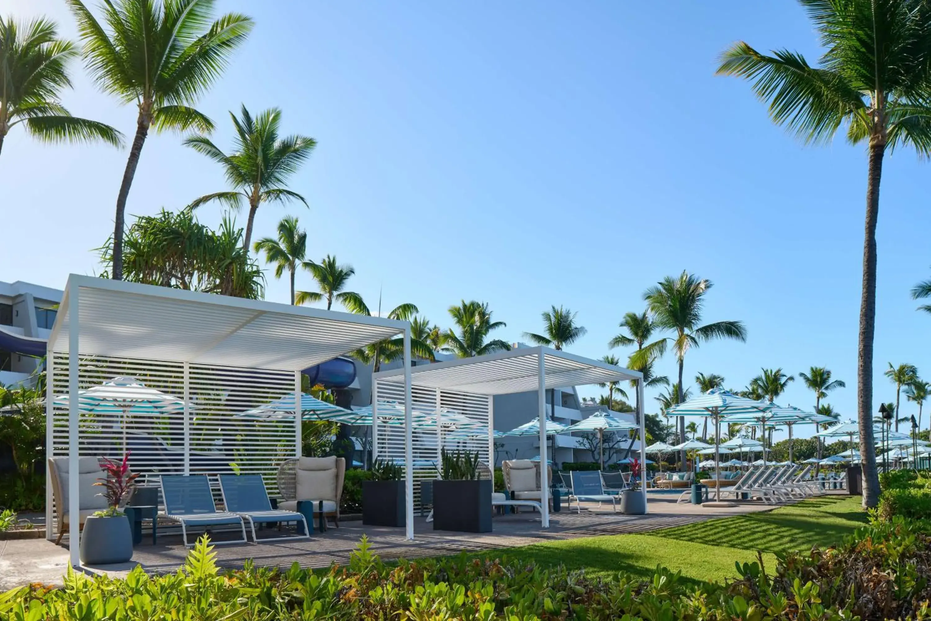 Pool view in OUTRIGGER Kona Resort and Spa Pool view in OUTRIGGER Kona Resort and Spa