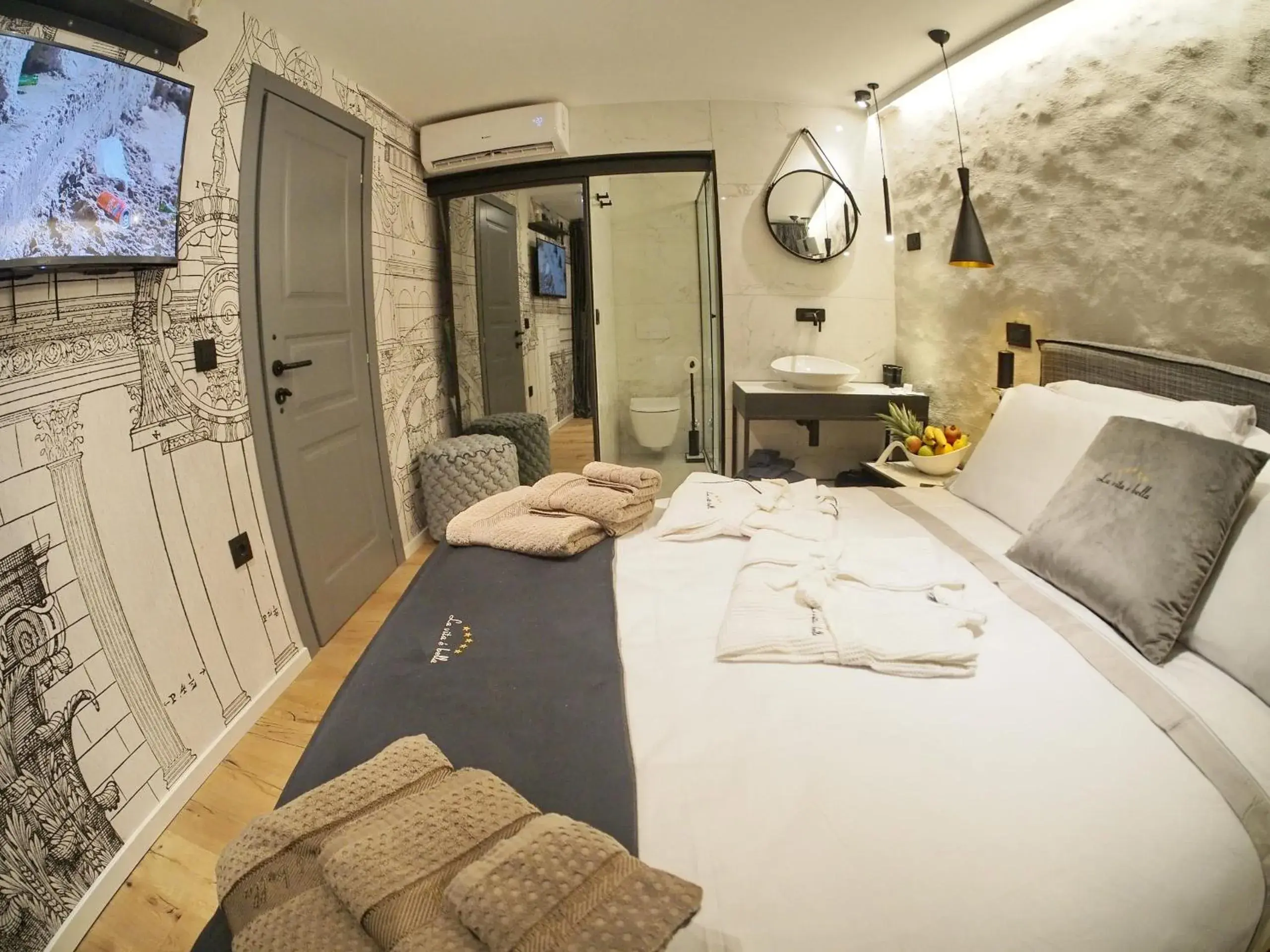 Double Room in La Vita e Bella III Double Room in La Vita e Bella III