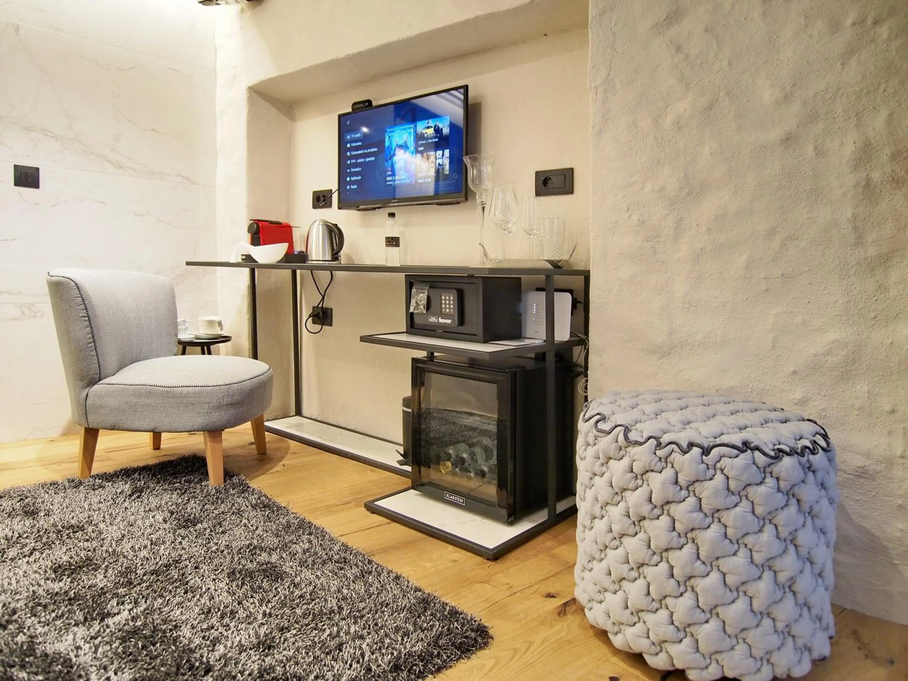 TV and multimedia in La Vita e Bella III