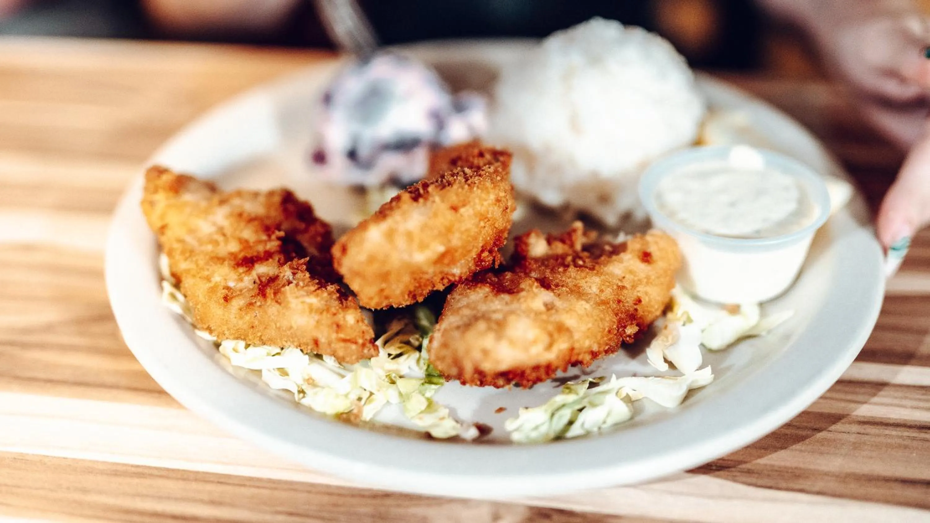 Restaurant/places to eat in Maui Seaside Hotel