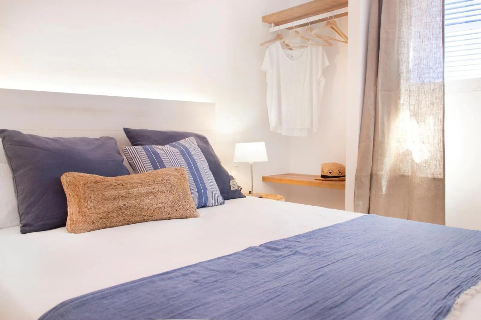 Bed in Bungalows Es Pins - Emar Hotels