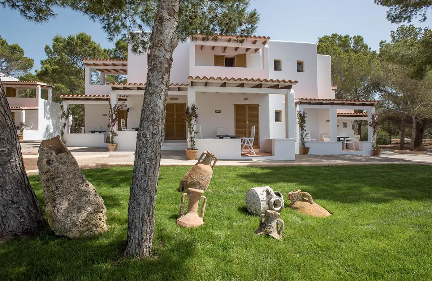 Facade/entrance in Bungalows Es Pins - Emar Hotels