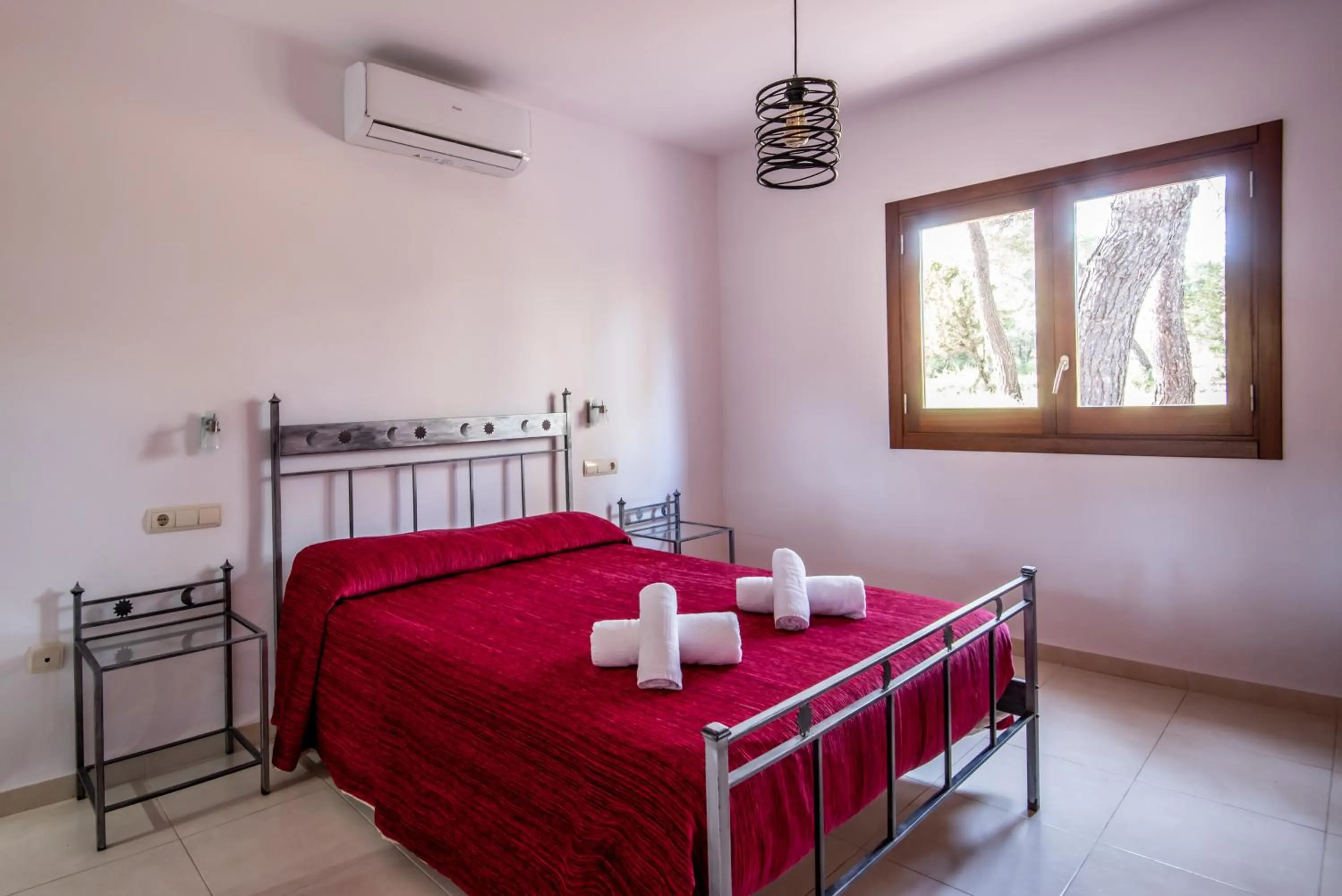 Bed in Bungalows Es Pins - Emar Hotels