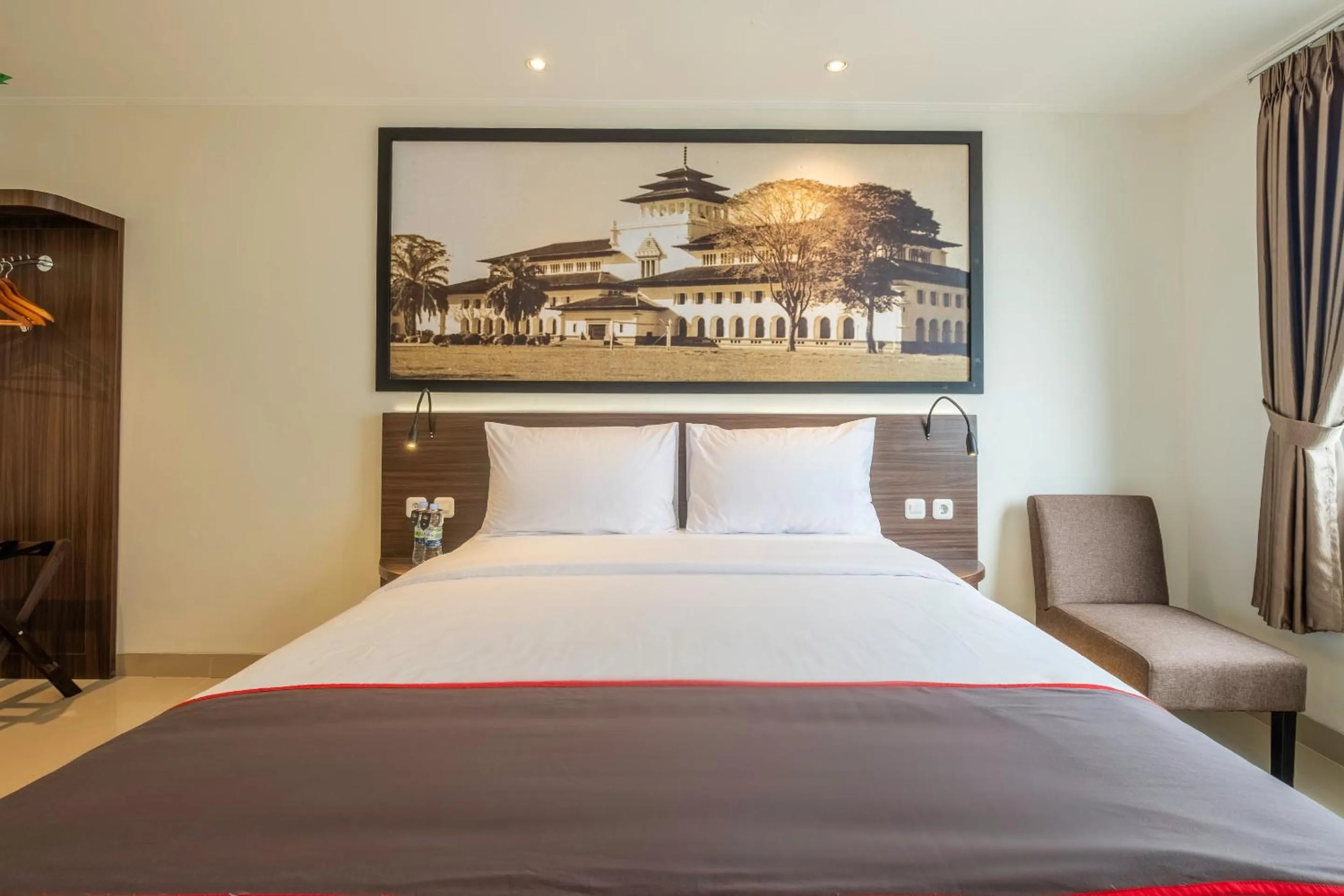 Bedroom, Bed in Collection O Hotel Pasar Baru Heritage